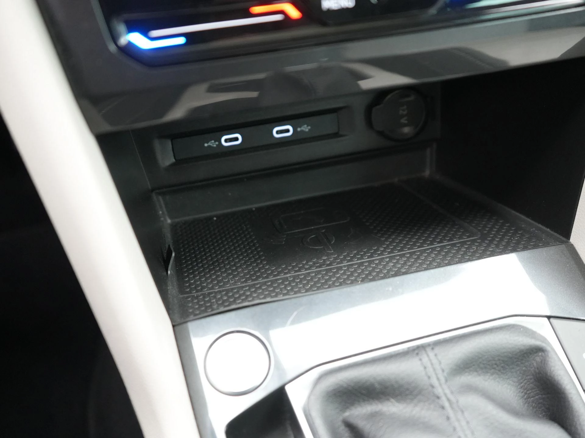 Volkswagen-Tiguan-image-25