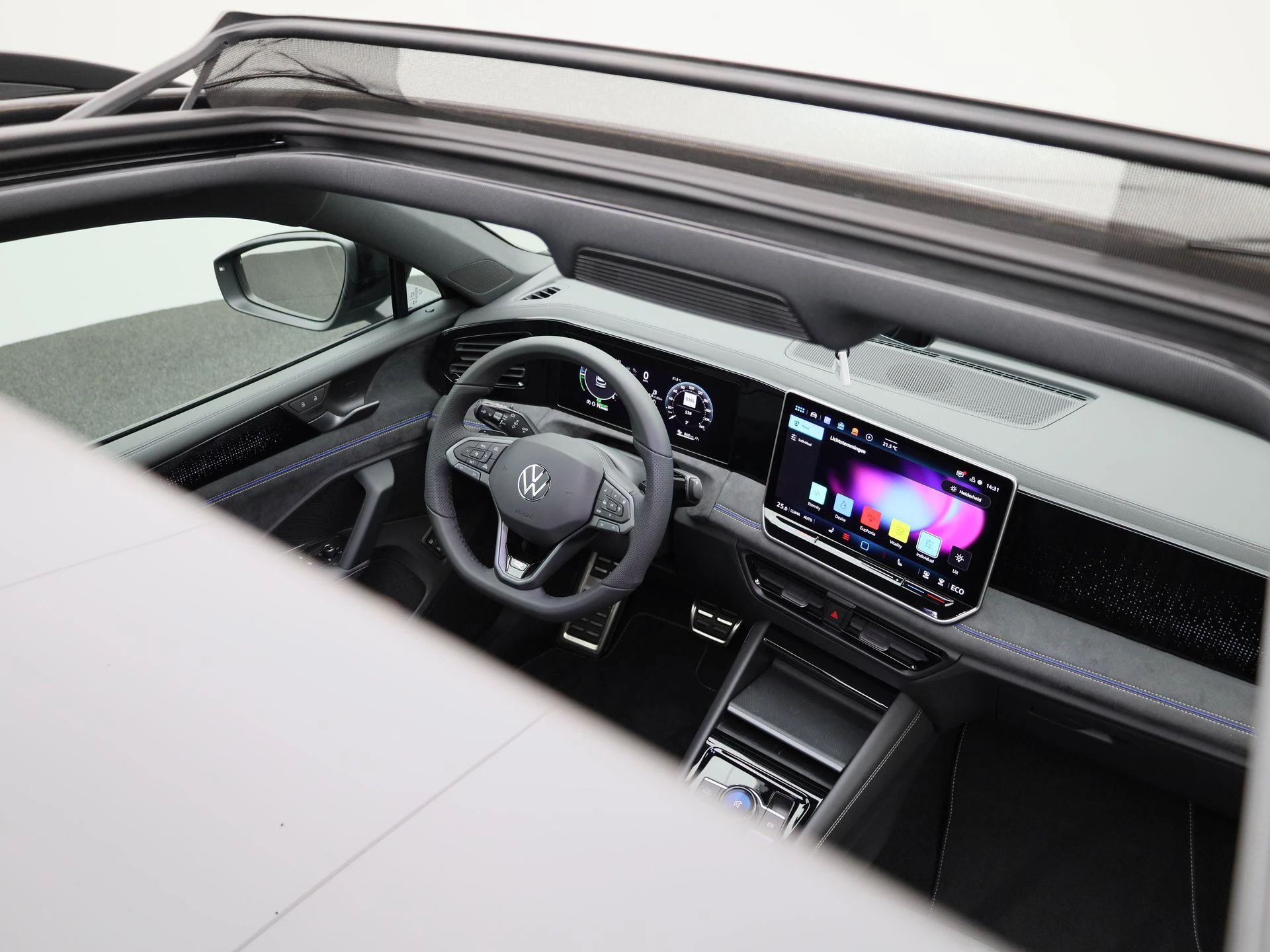 Volkswagen-Tiguan-image-44
