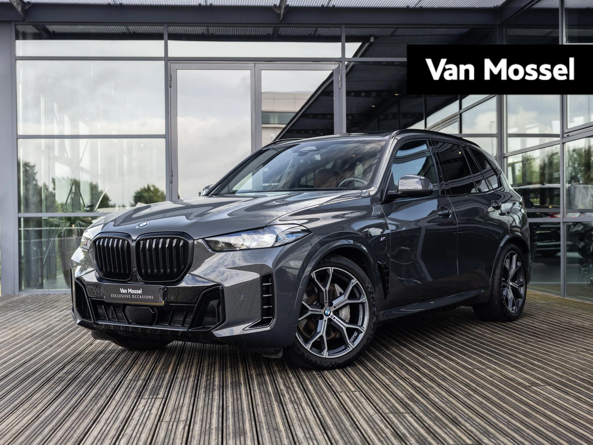 BMW-X5-image-0
