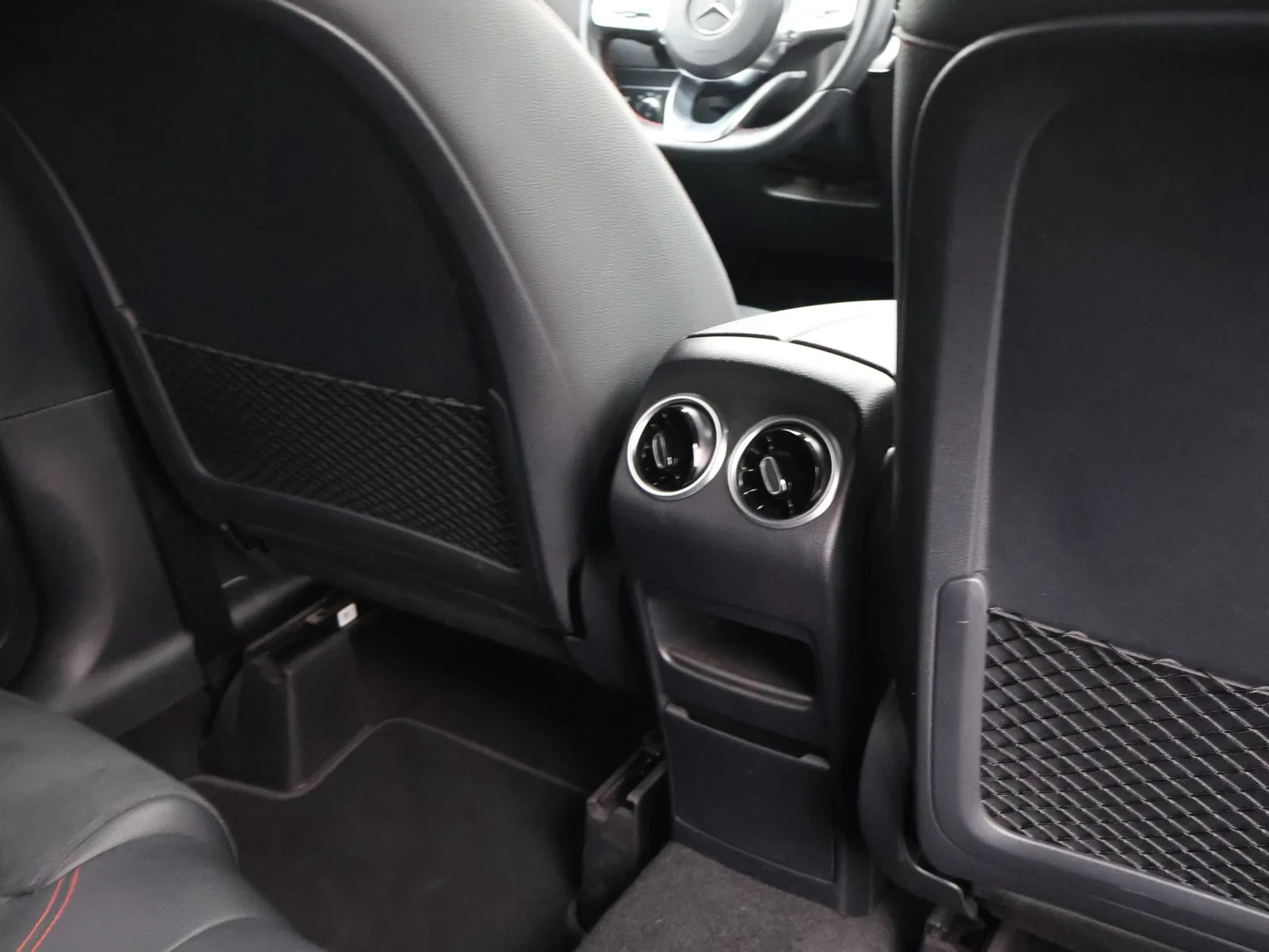 Mercedes-Benz GLA Classe (H247) AMG Line 163PK *AUTOMAAT*LEDER*ALCANTARA*CAMERA*PDC*CRUISE*APP-CONNECT*NAVI*KEYLESS GO*...*