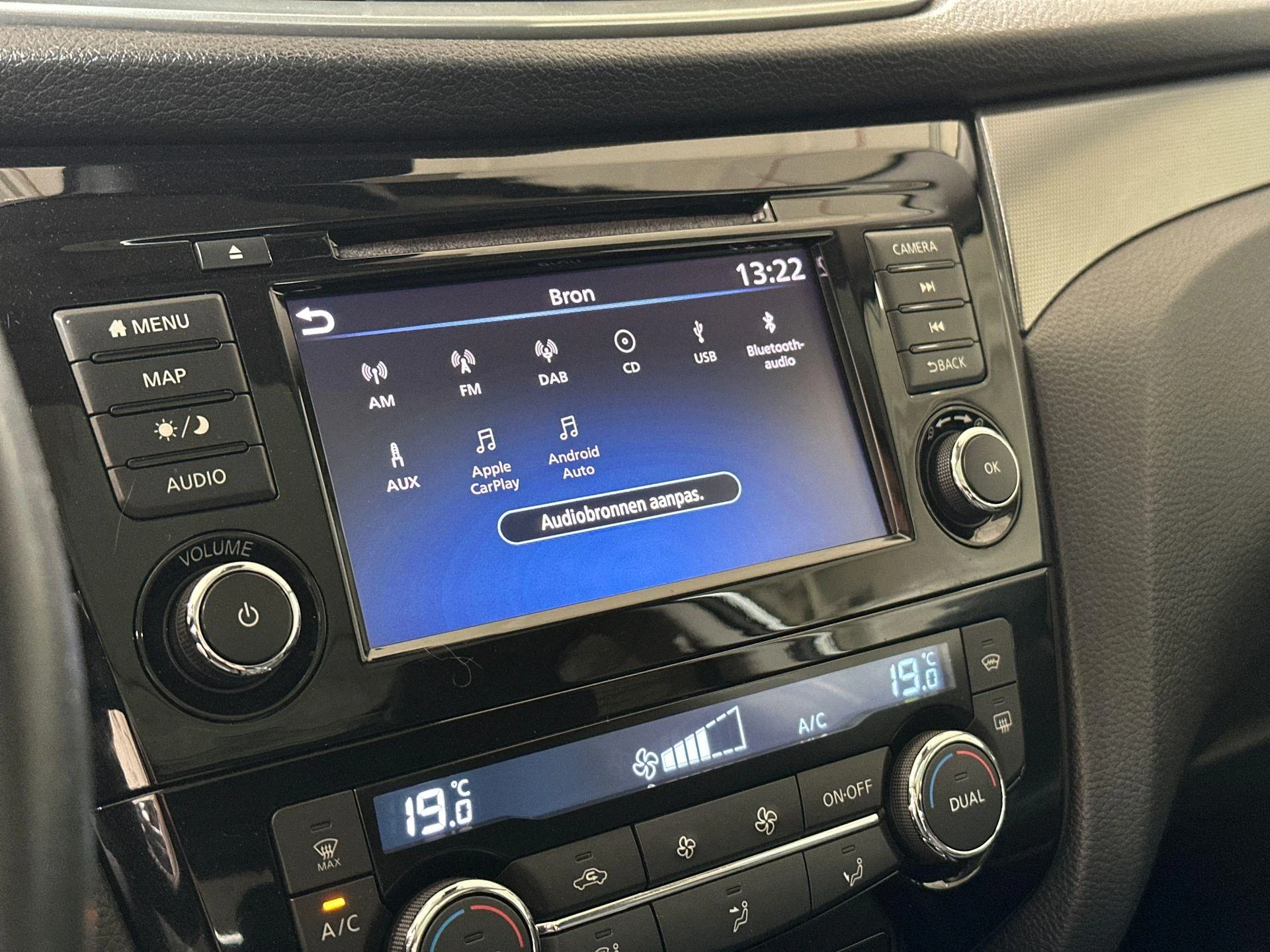 Nissan-QASHQAI-image-9