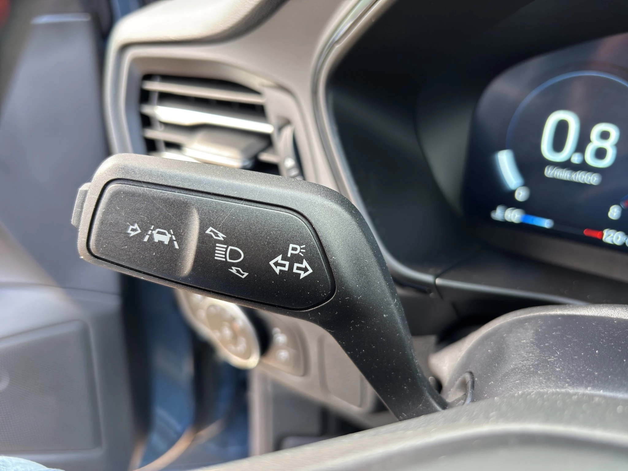 Ford Focus ST-Line X Turnier Aut.*AHK*ACC*HUD*KAM*NAVI*WINTER-PKT.