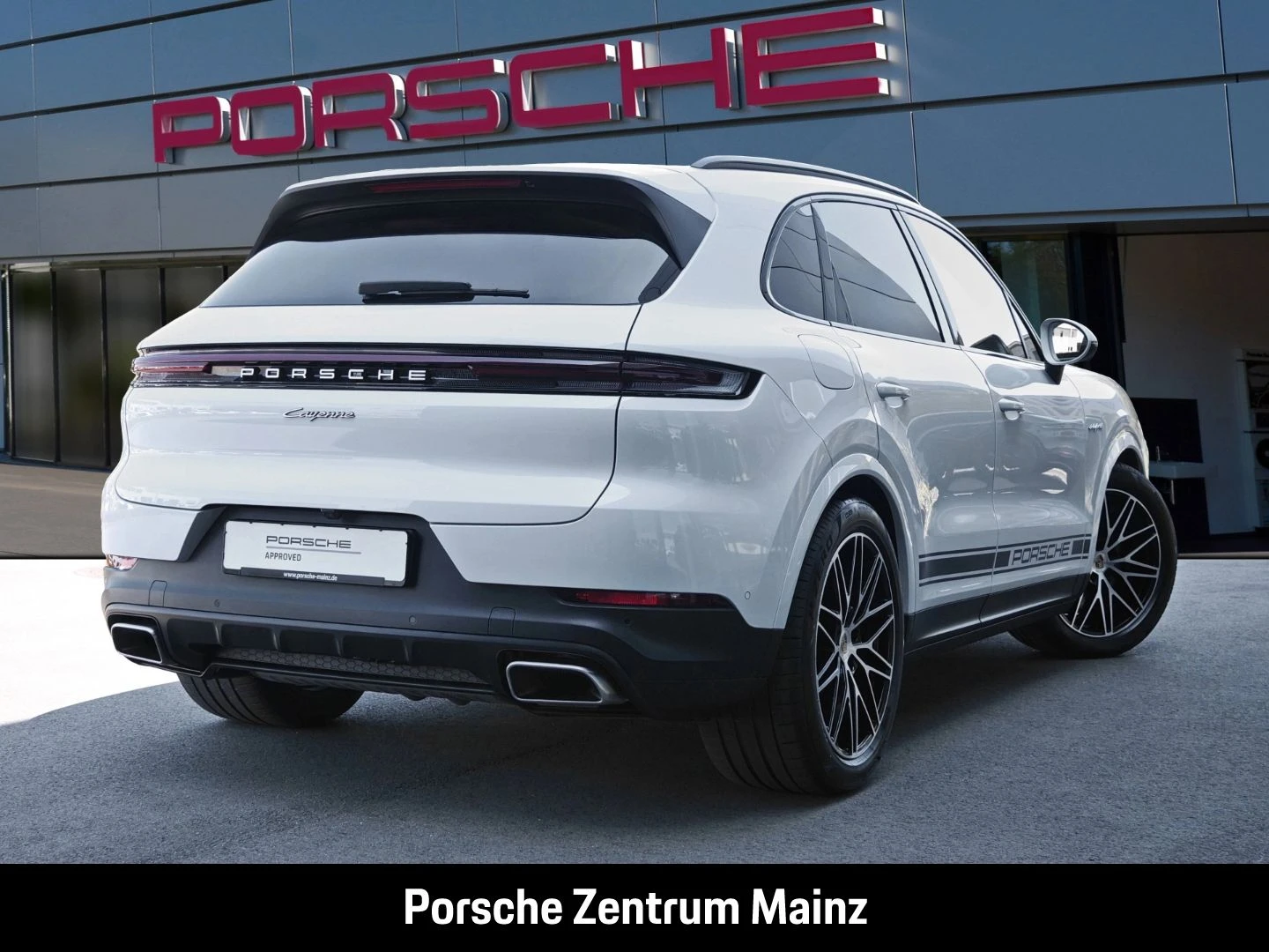 Porsche-Cayenne-image-2