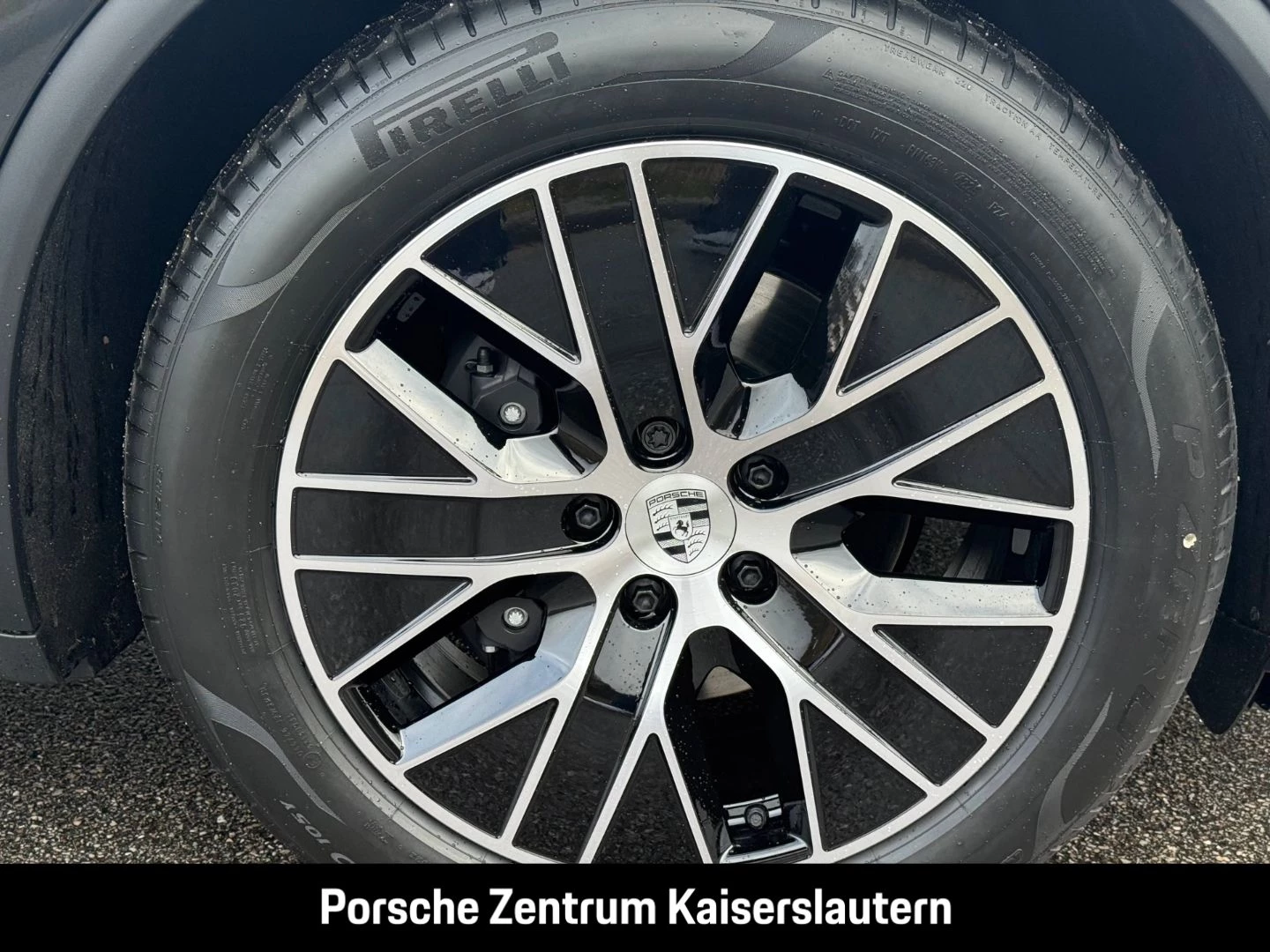 Porsche Macan HA-Lenkung Surround-View BOSE 20-Zoll -MK2 Macan HA-Lenkung Surround-View BOSE 20-Zoll -