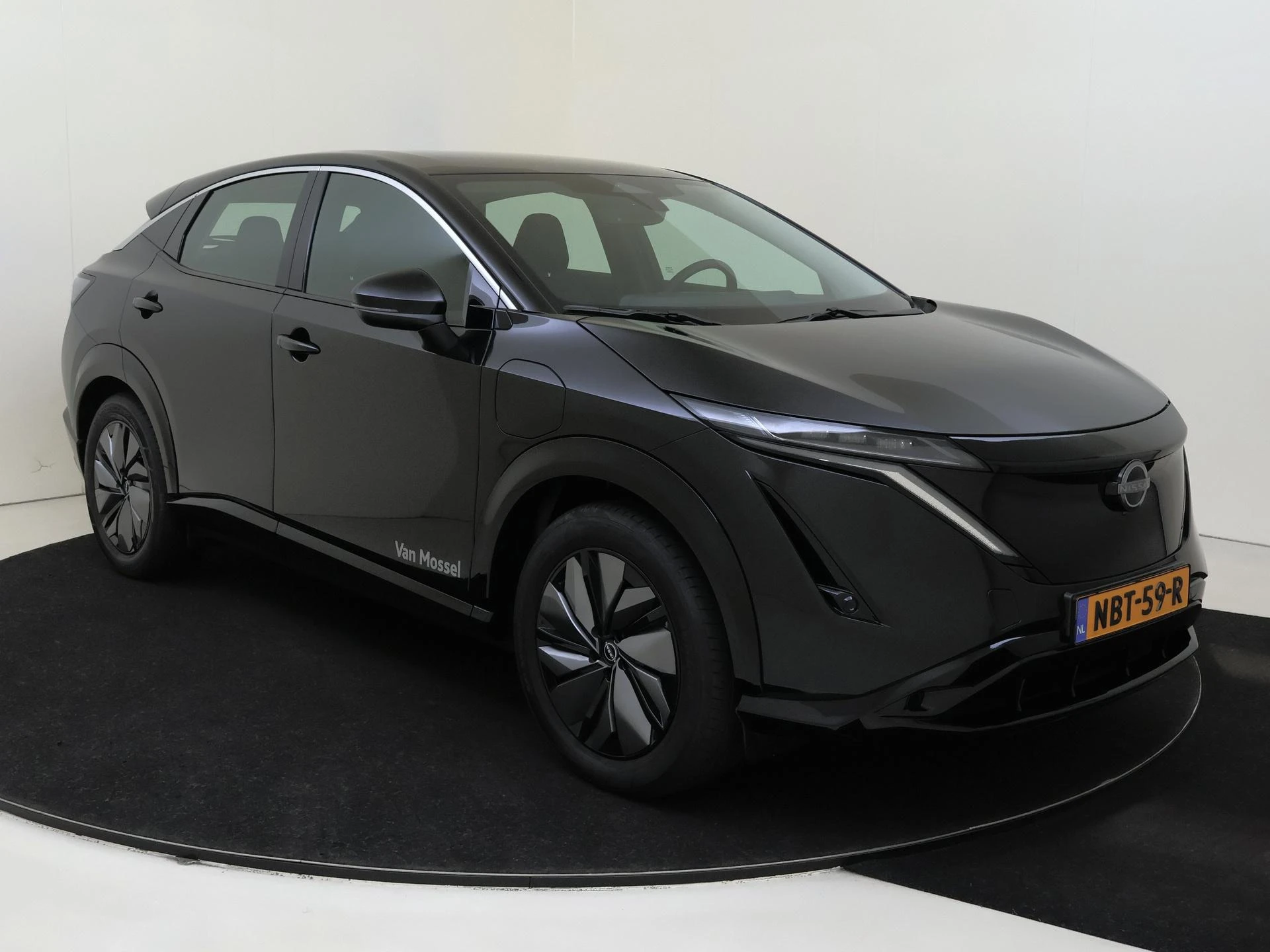 Nissan-ARIYA-image-1
