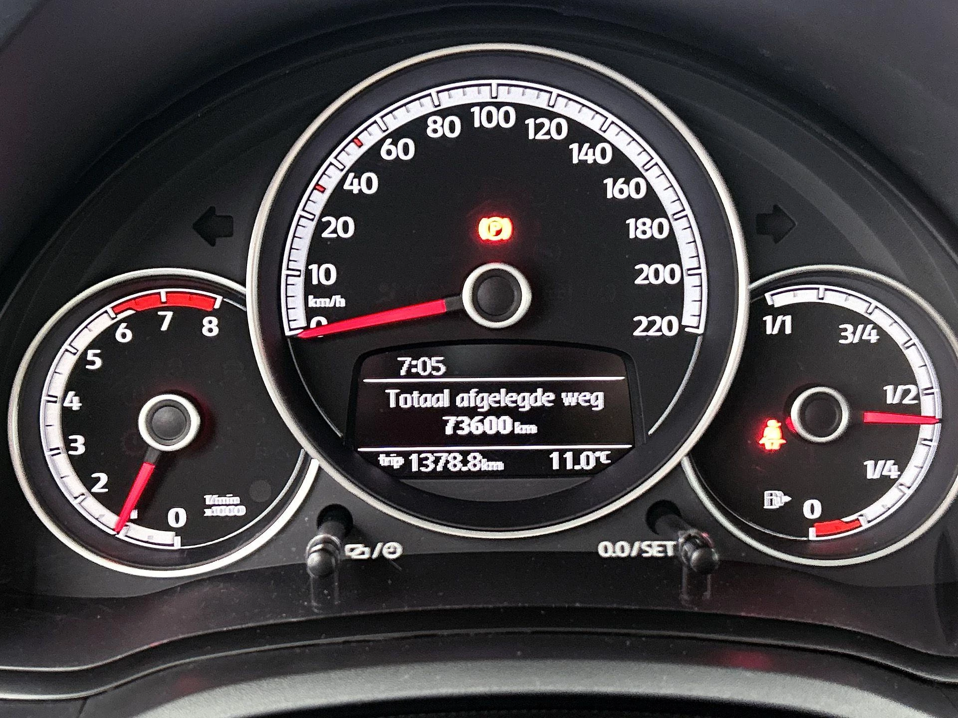 Volkswagen-up!-image-17