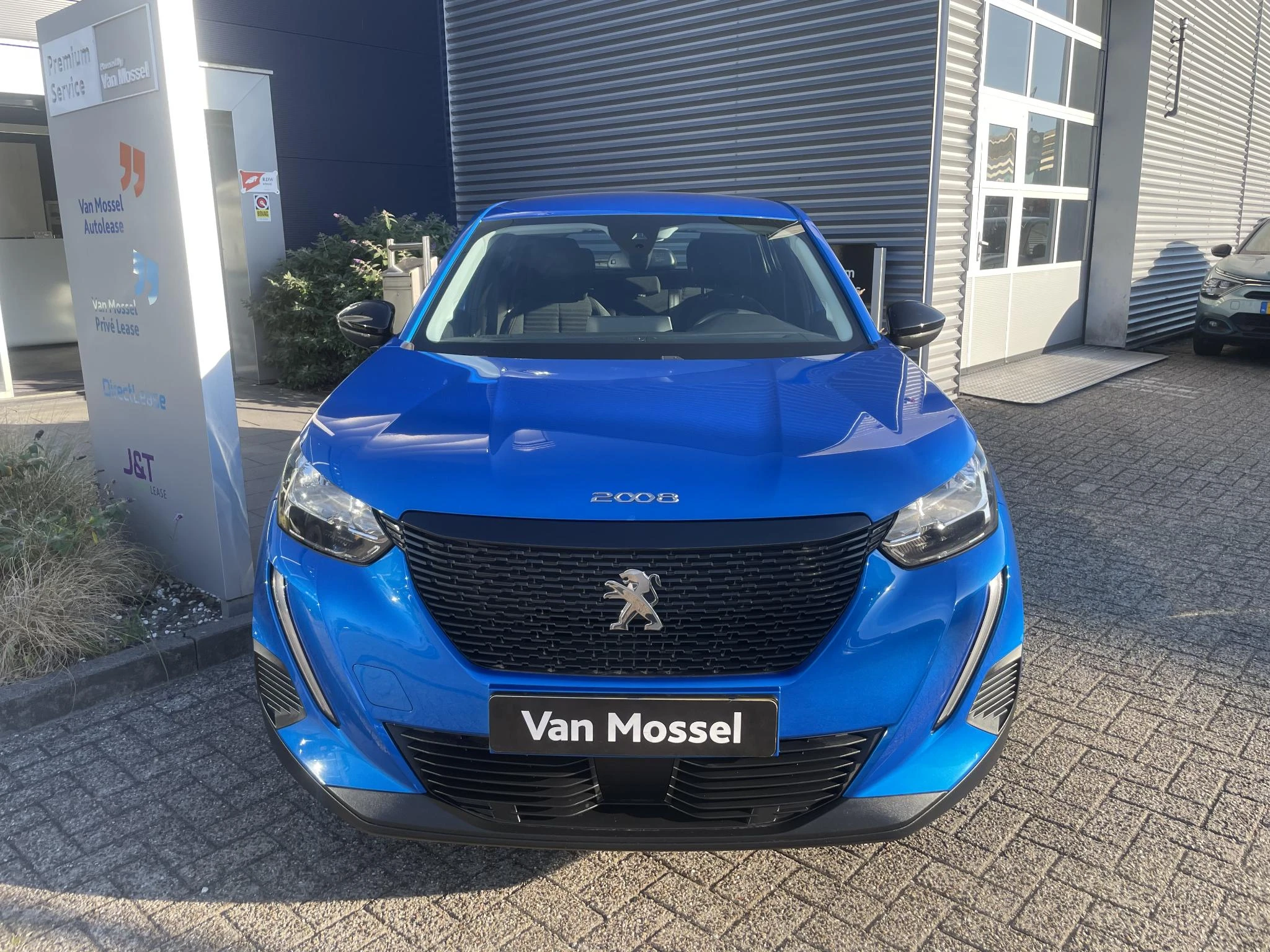 Peugeot-2008-image-4