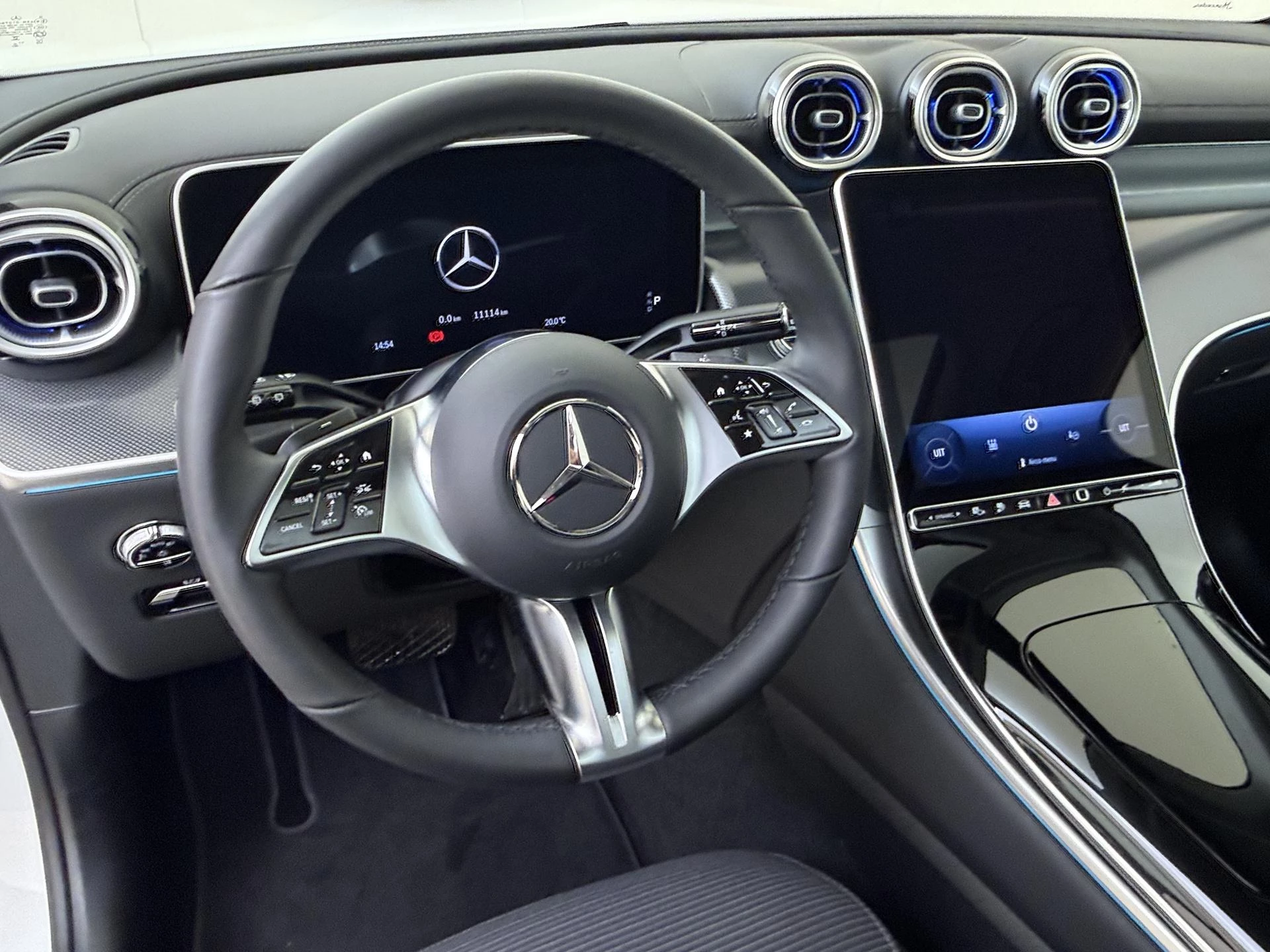 Mercedes-Benz GLC 300e 4MATIC Luxury Line