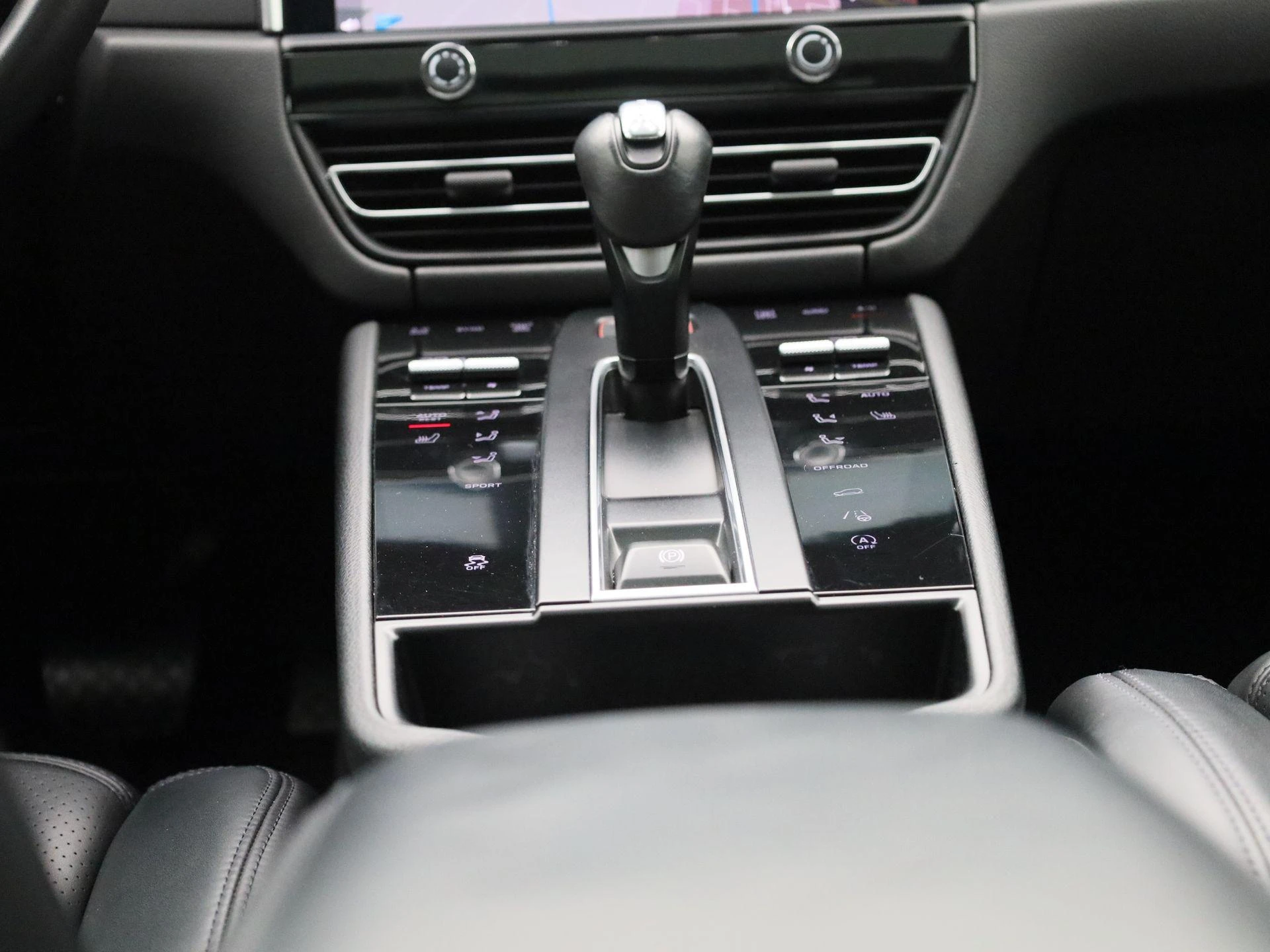 Porsche-Macan-image-8