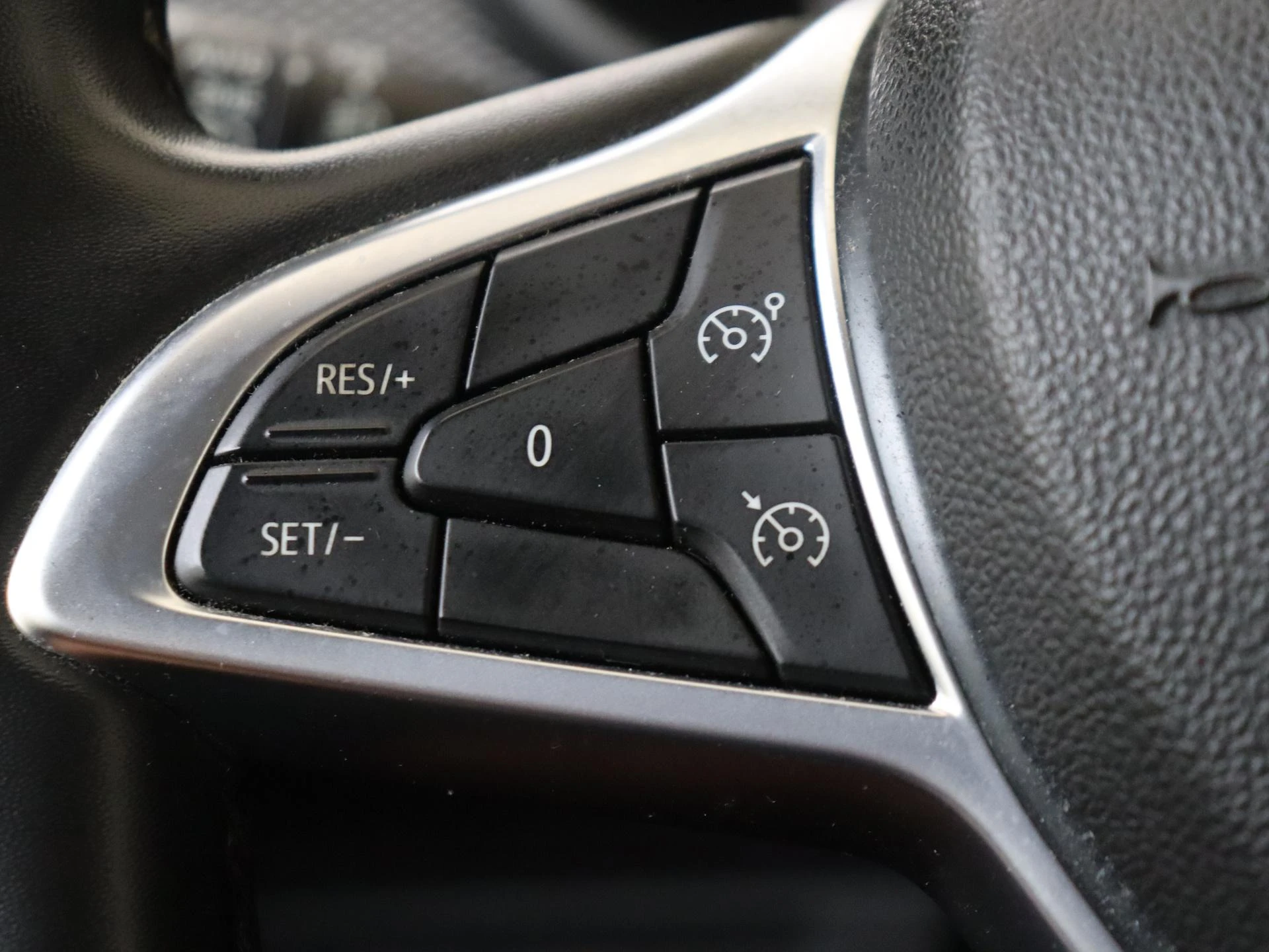 Dacia-Sandero Stepway-image-11