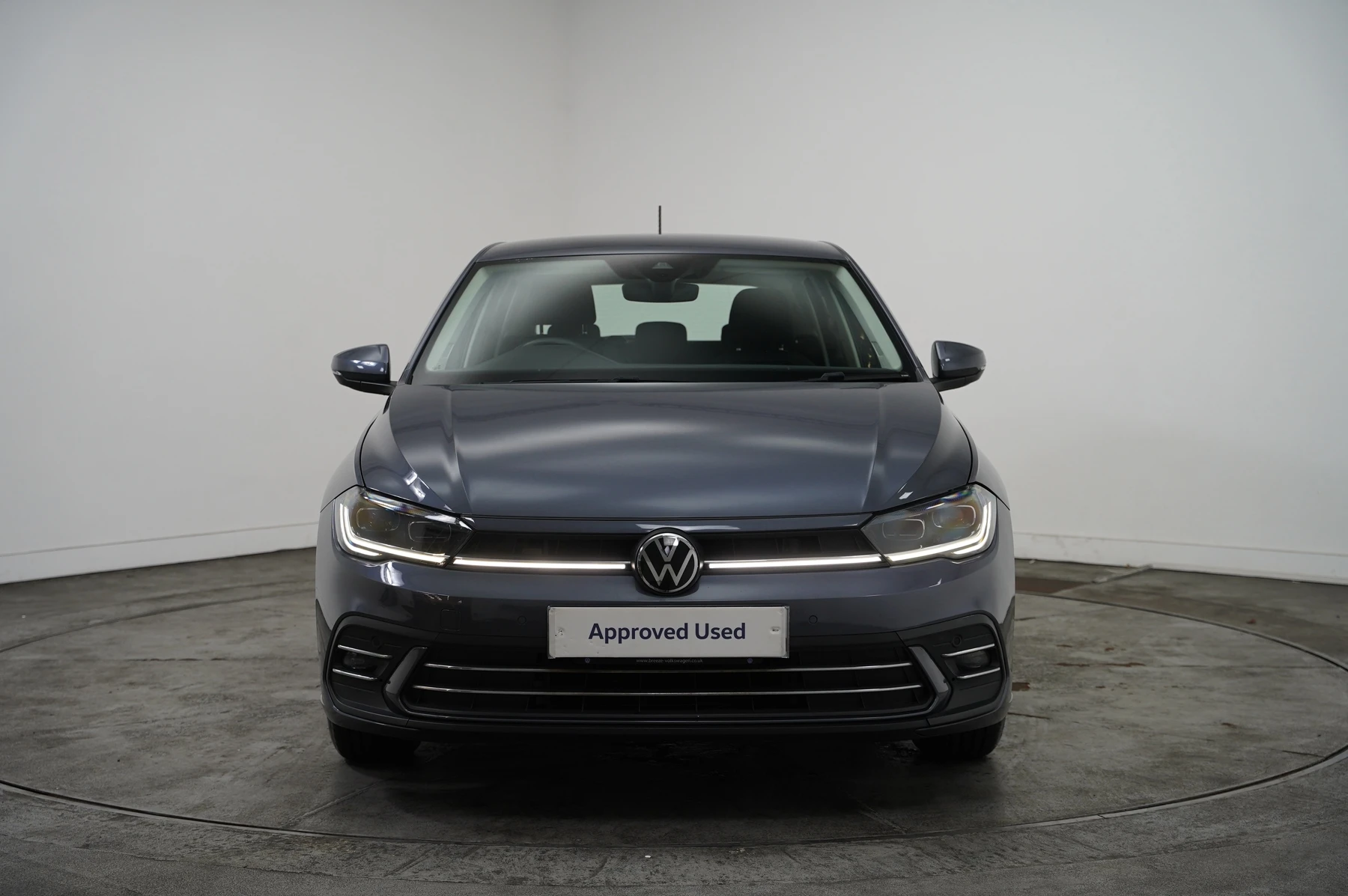 Volkswagen-Polo-image-6