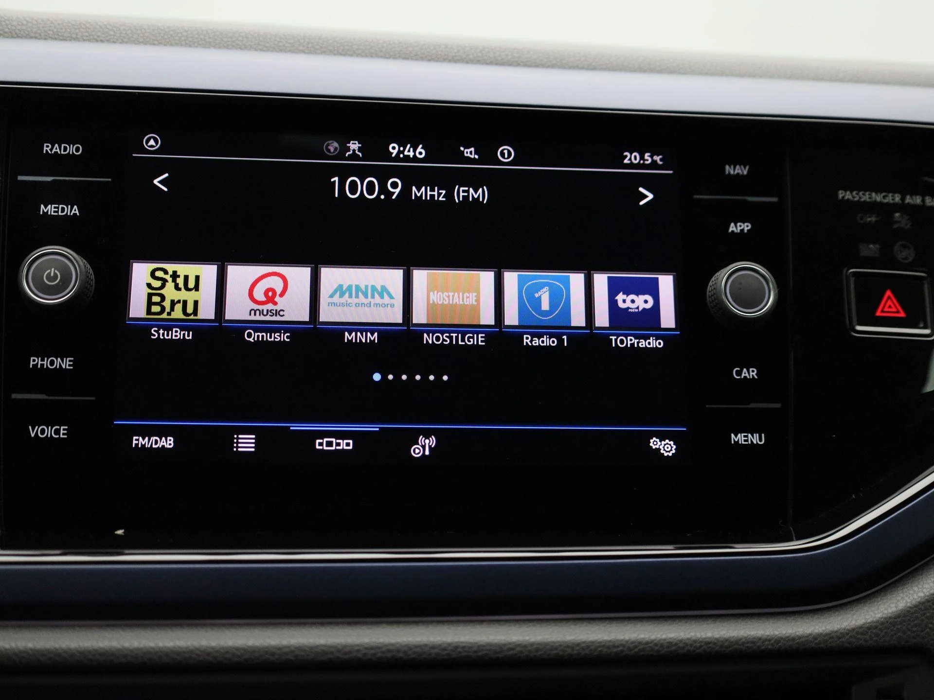 Volkswagen-Polo-image-17