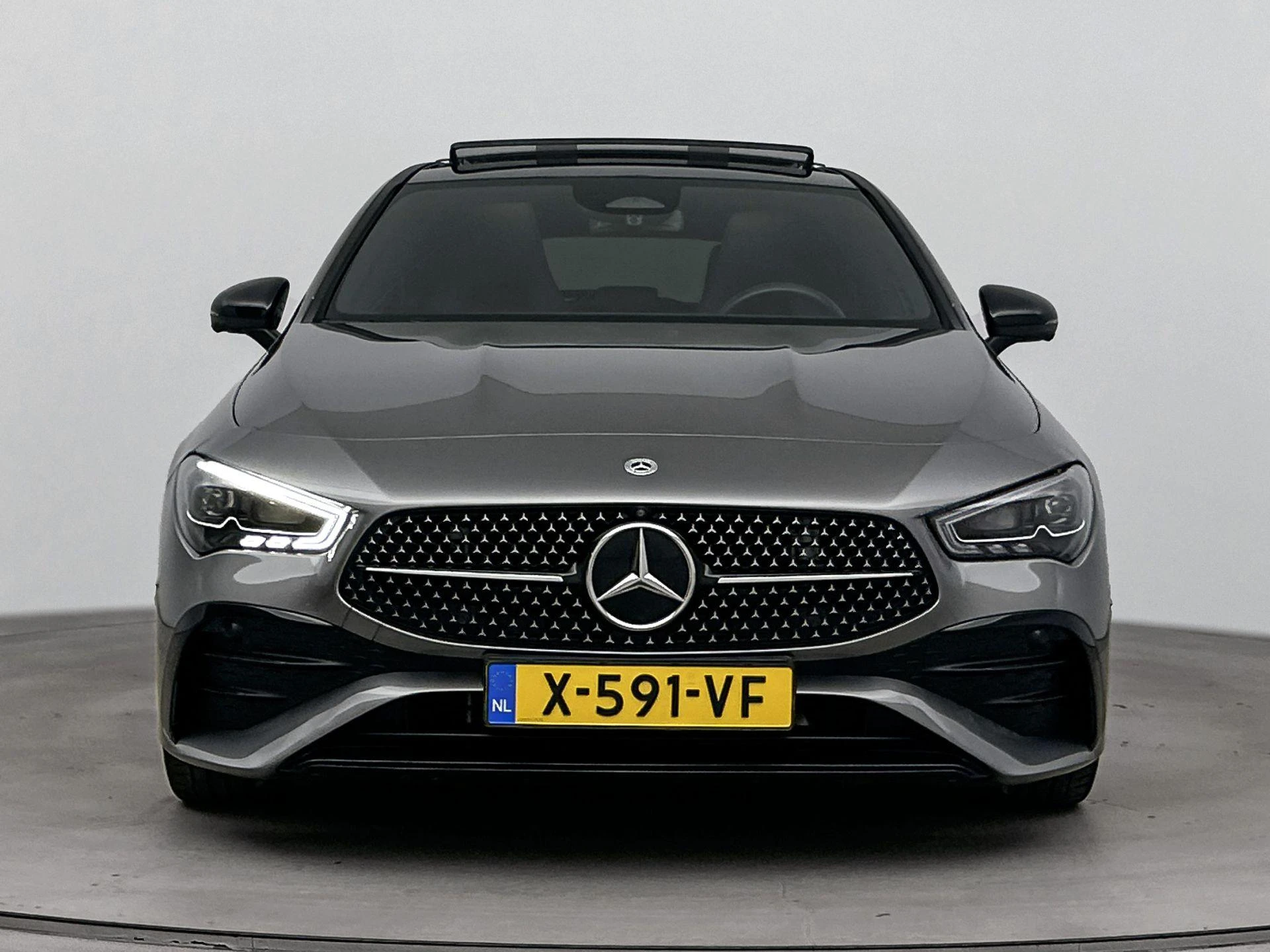 Mercedes-Benz-CLA-image-4