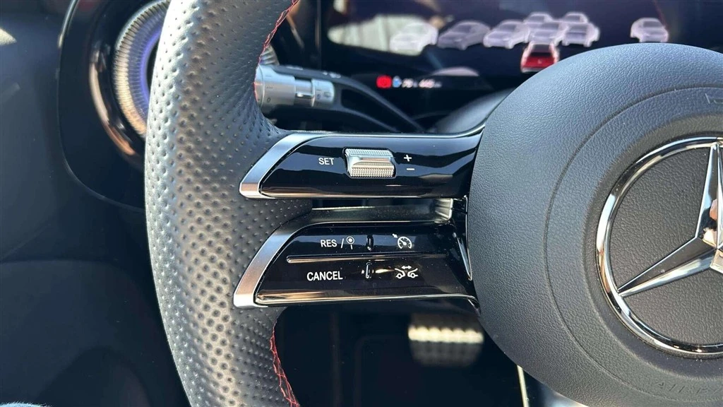 Mercedes-Benz-CLA-image-10