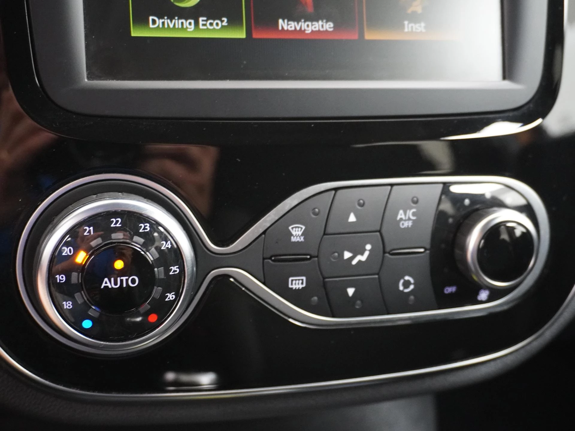 Renault-Captur-image-28