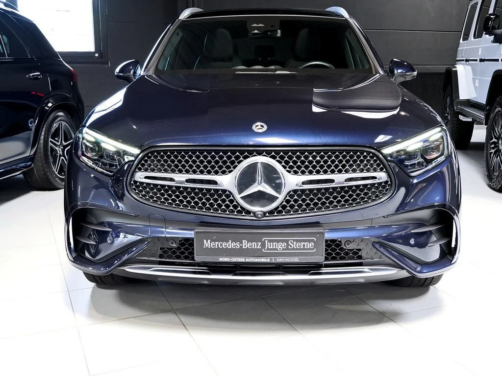 Mercedes-Benz-GLC 300 d-image-3