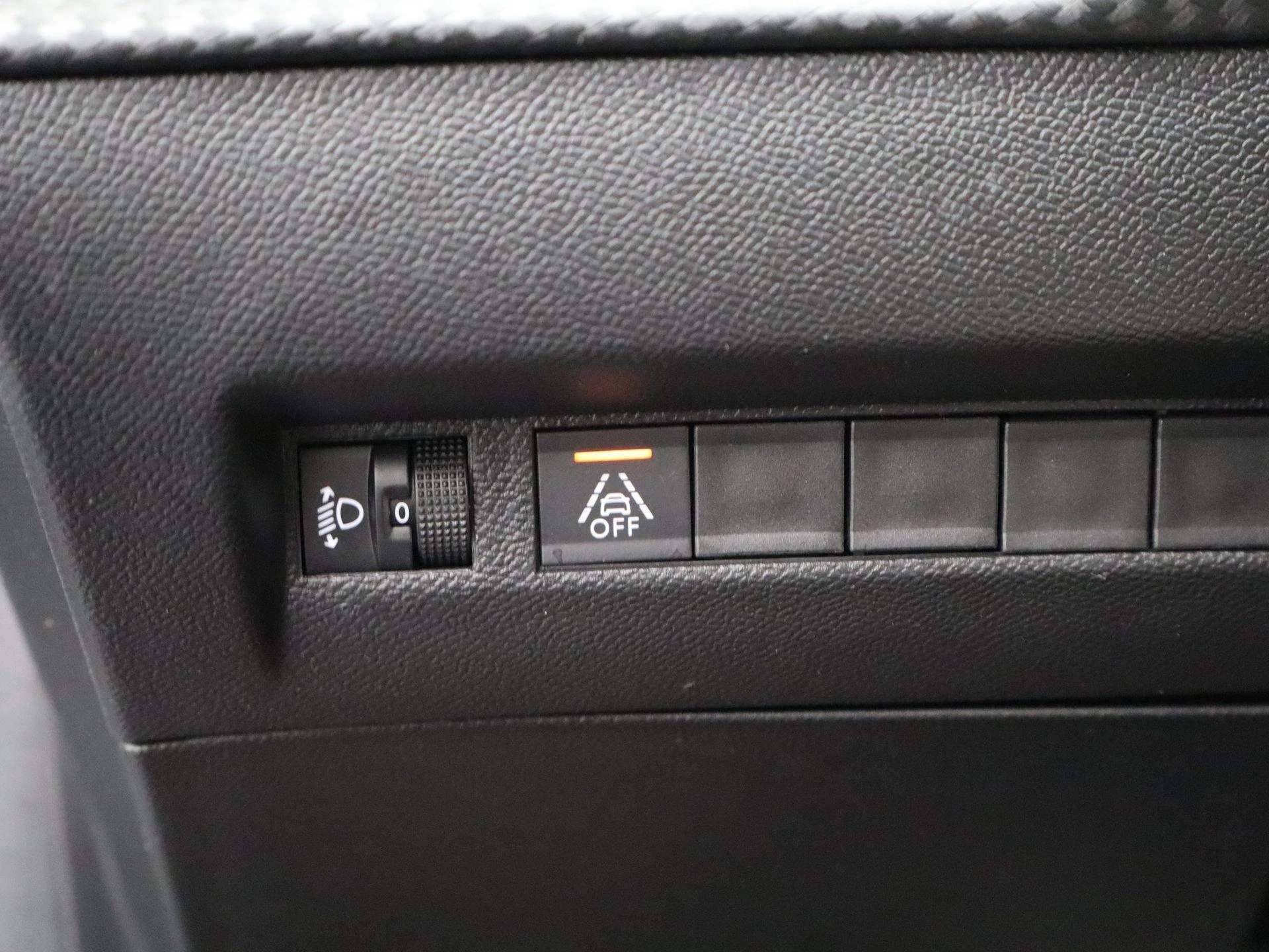 Peugeot 208 1.2 PureTech 100 Allure