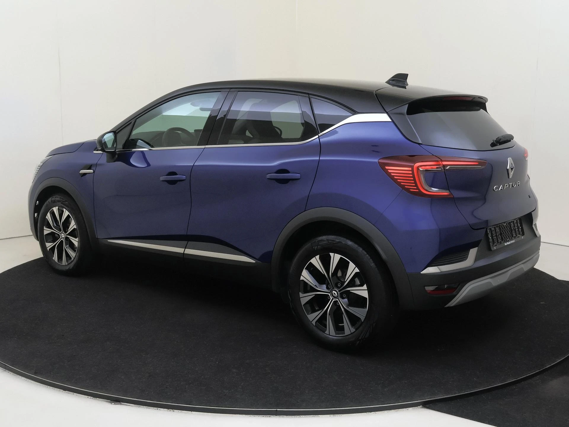 Renault-Captur-image-2