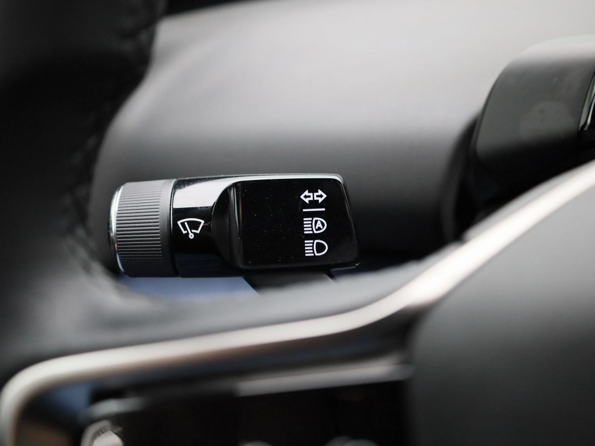 Volvo-EX30-image-22