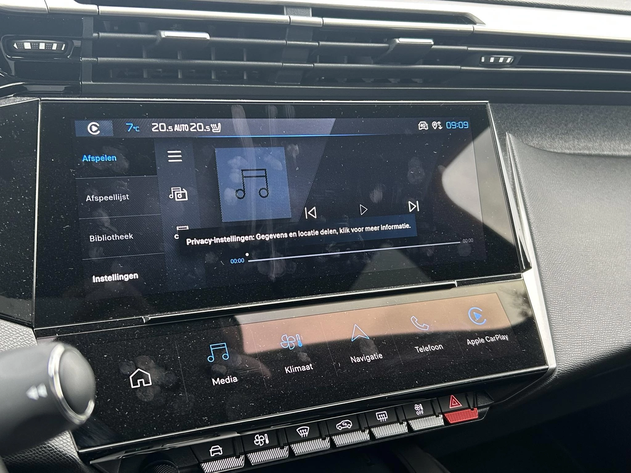Peugeot-408-image-10