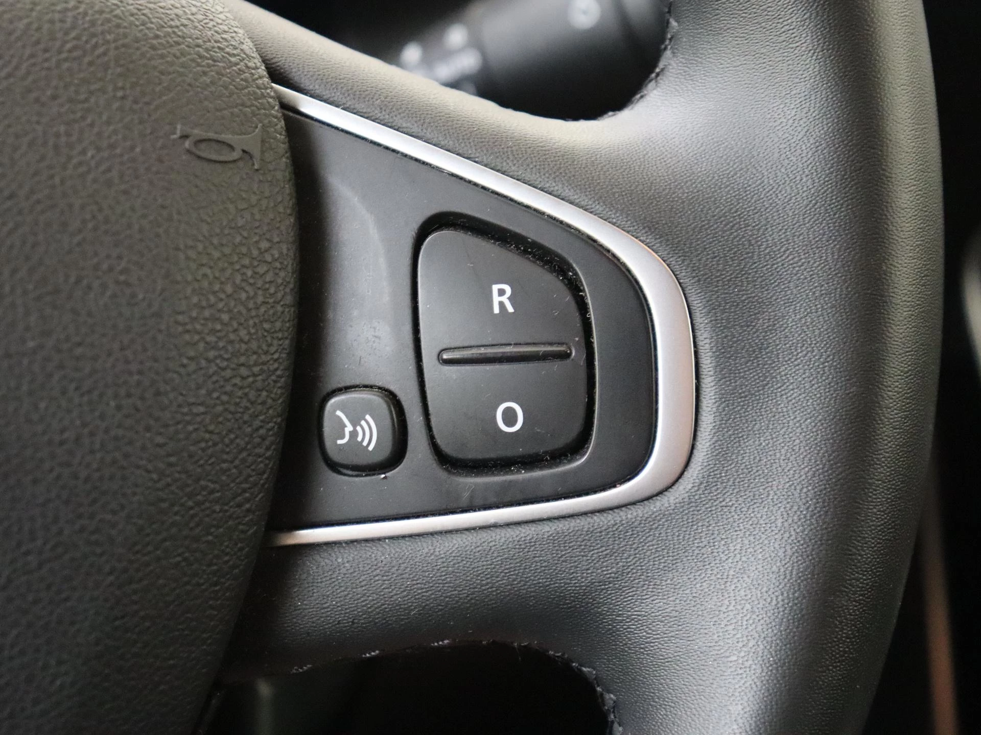 Renault-Clio-image-17