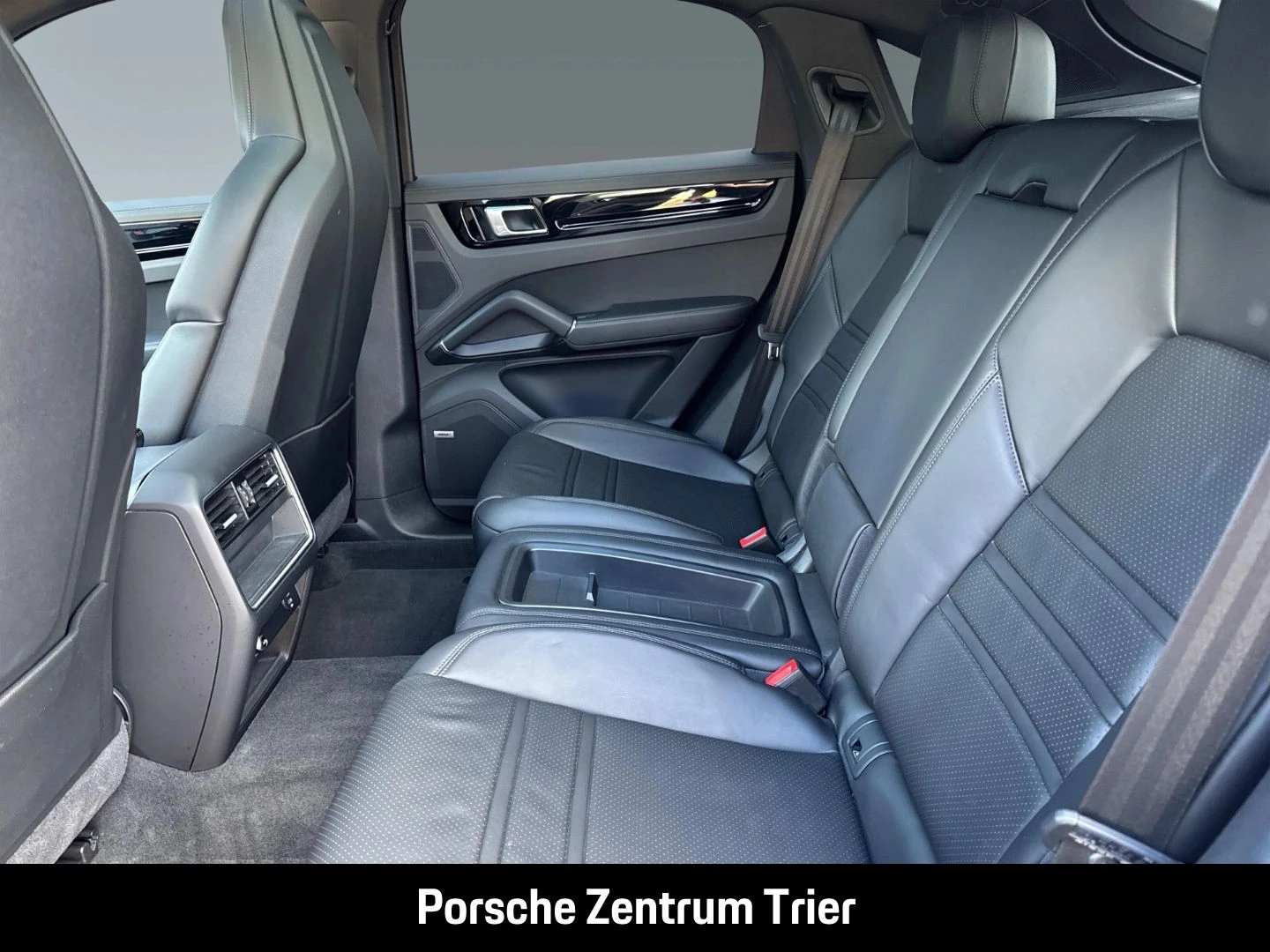Porsche-Cayenne-image-16