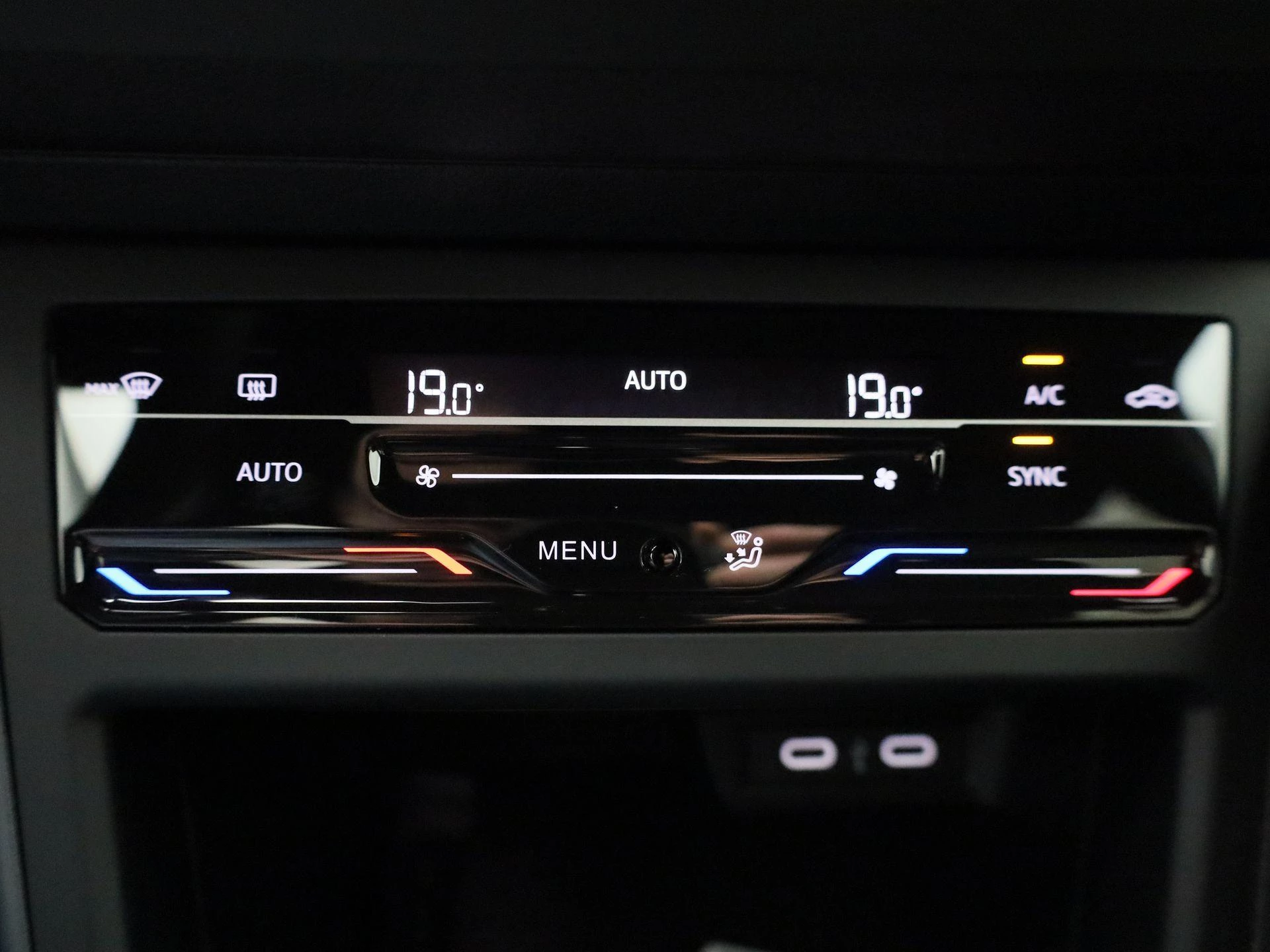 Volkswagen-Polo-image-23