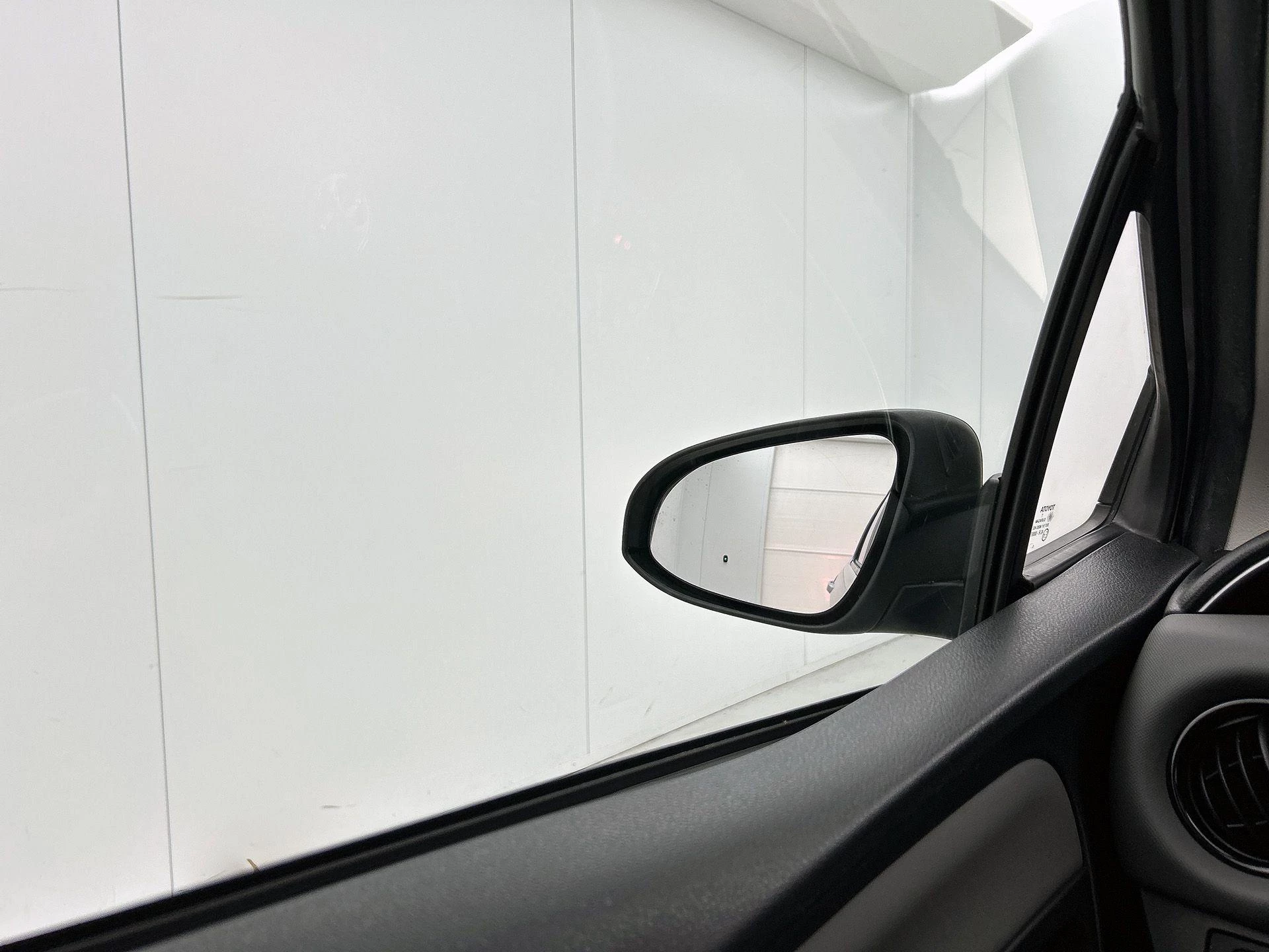 Toyota-Yaris-image-15