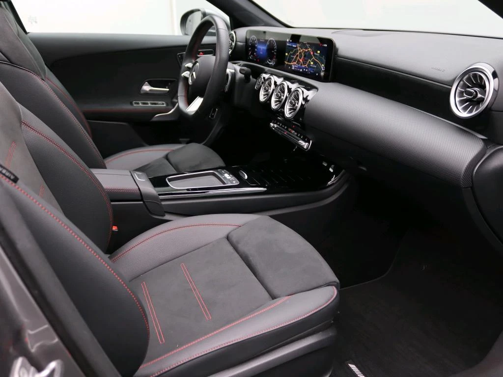 Mercedes-Benz A-Klasse 250 e Business Solution AMG