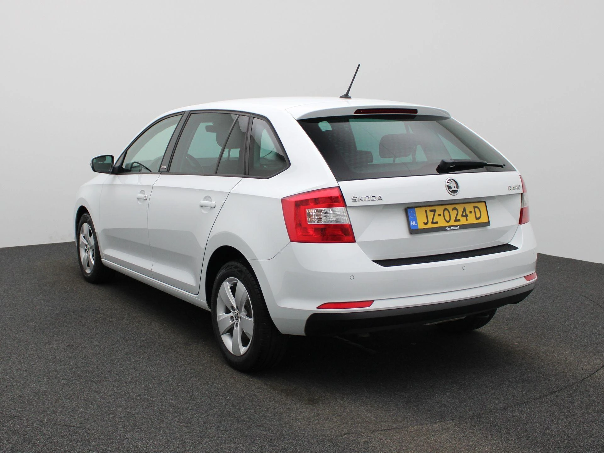 Škoda-Rapid-image-1