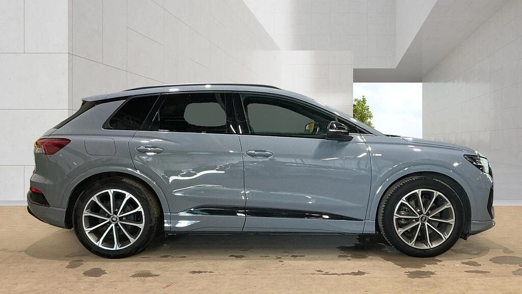 Audi-Q4 e-tron-image-4