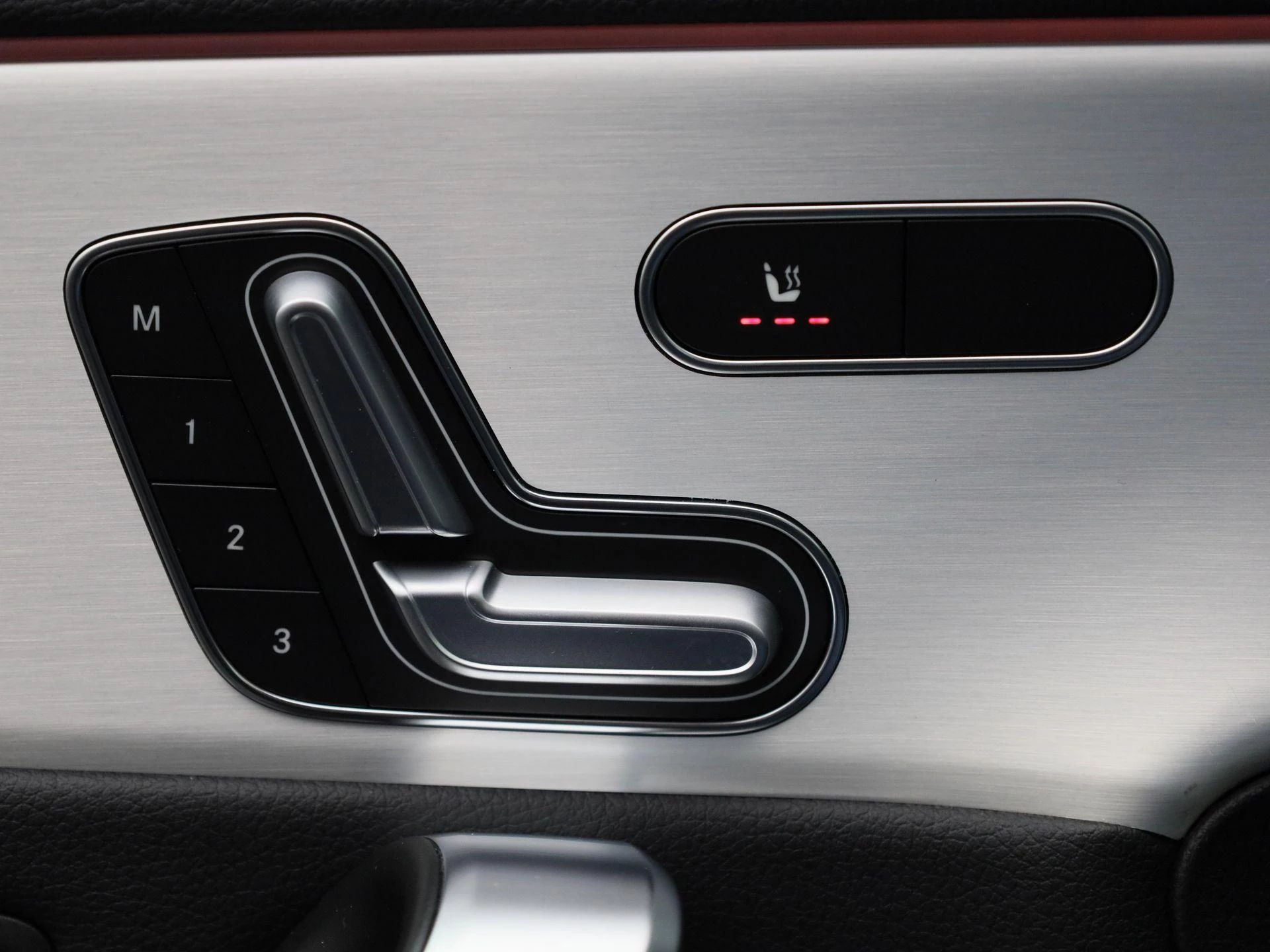 Mercedes-Benz-CLA-image-21