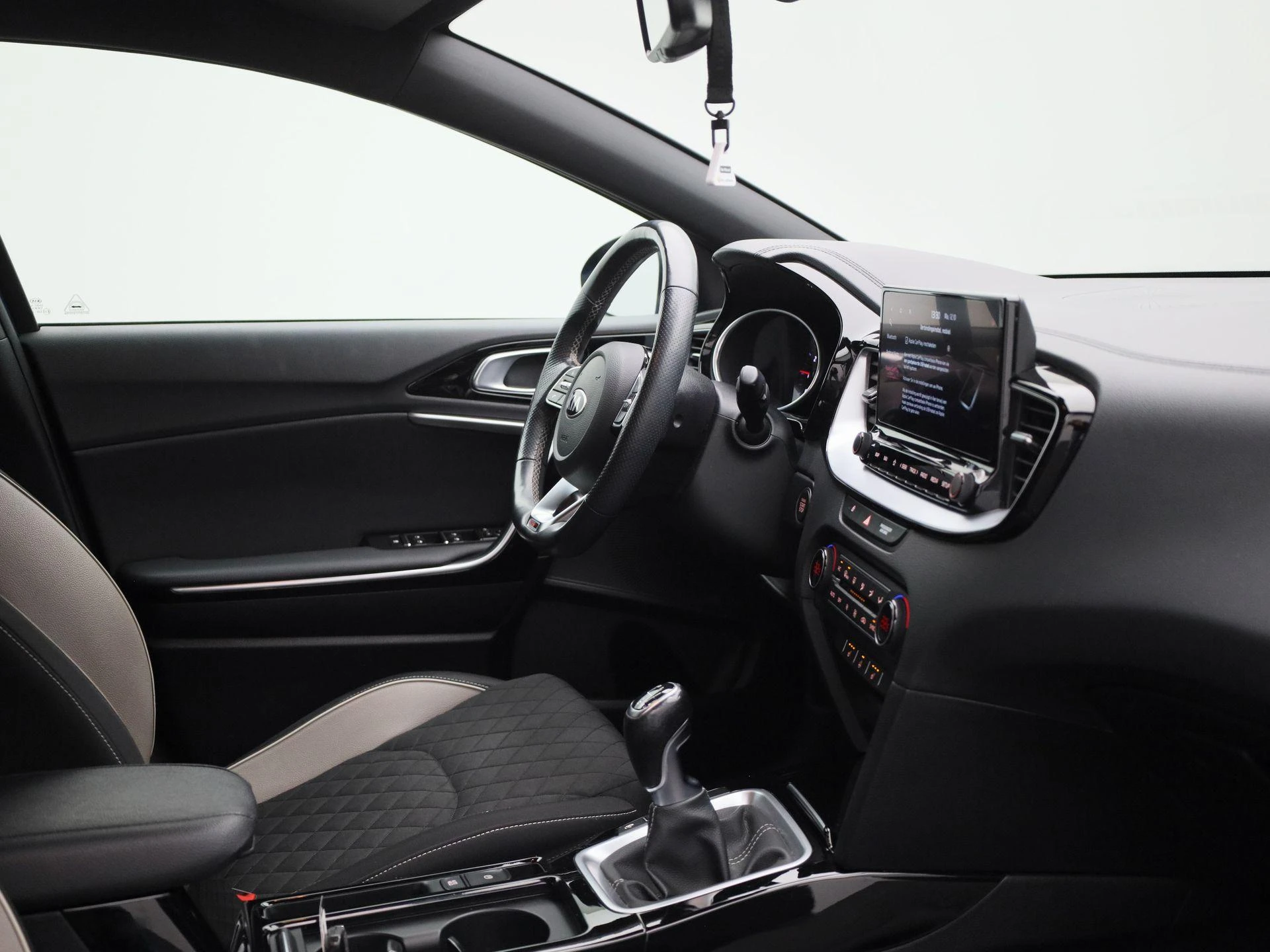 Kia-Ceed Sportswagon-image-31