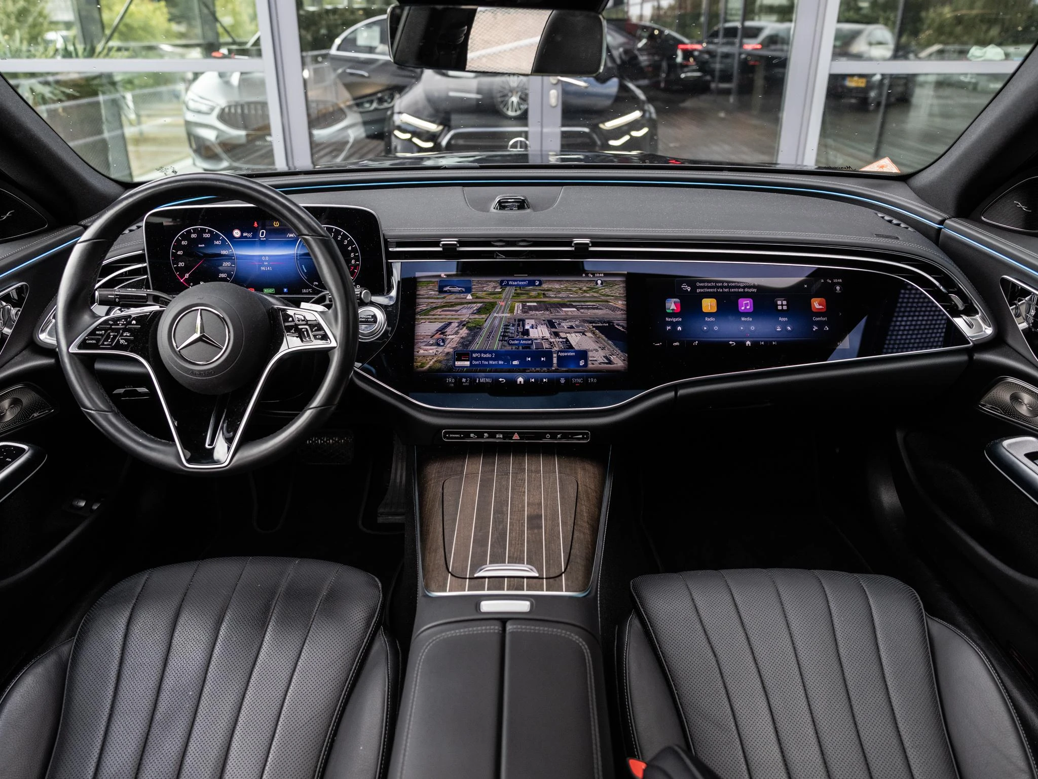 Mercedes-Benz-E-Klasse-image-15