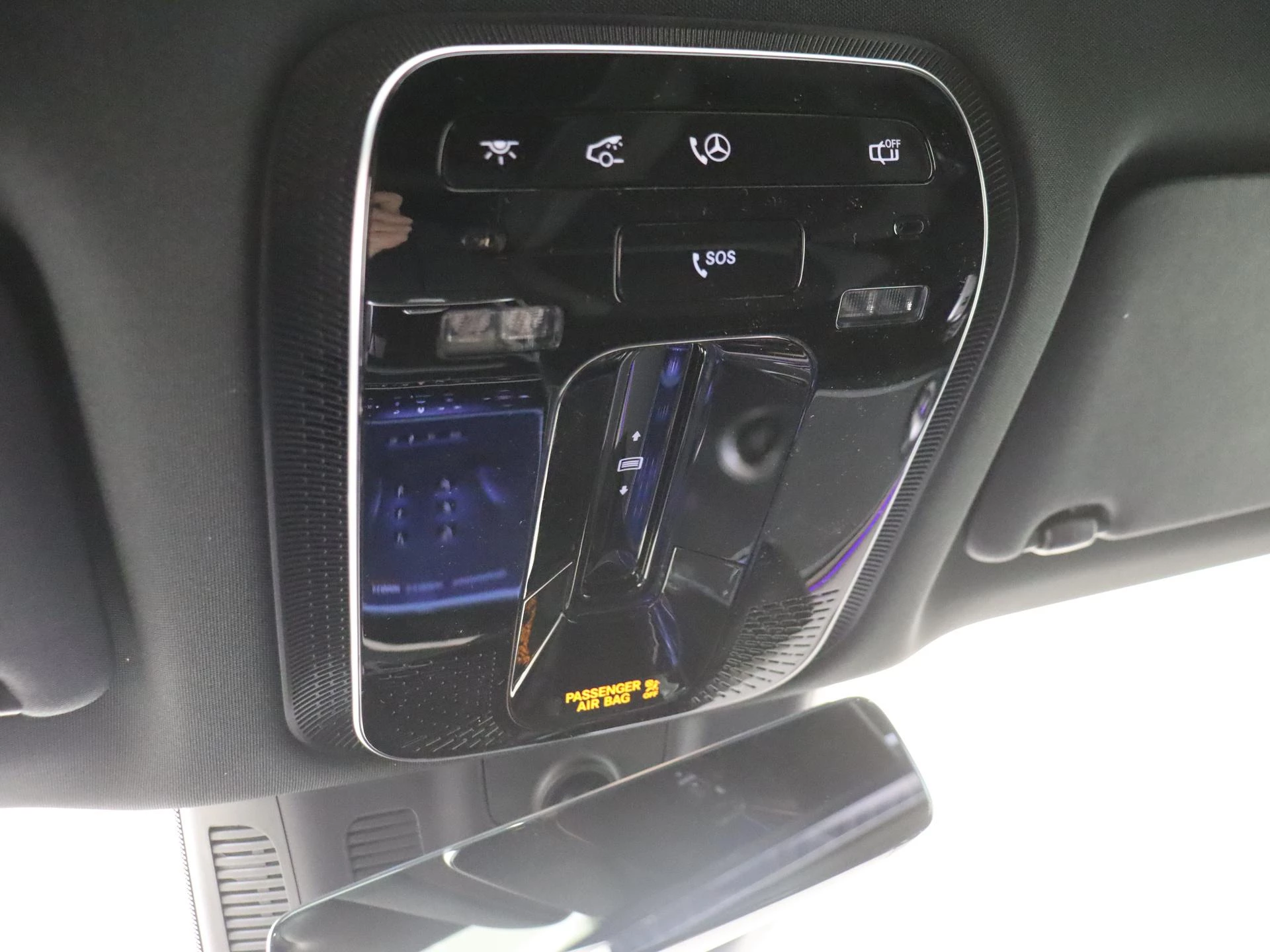 Mercedes-Benz-EQE-image-24