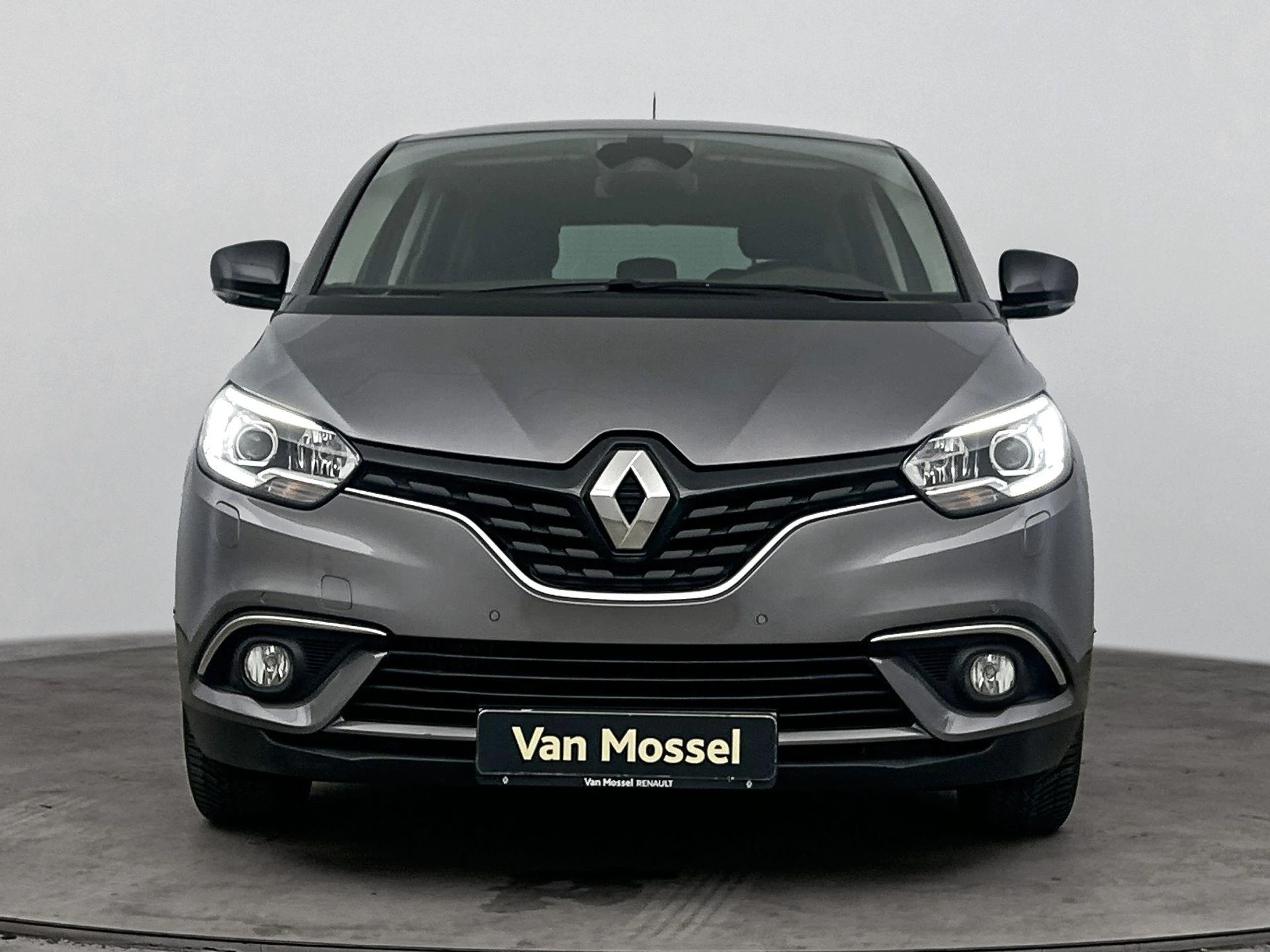 Renault-Scénic-image-4