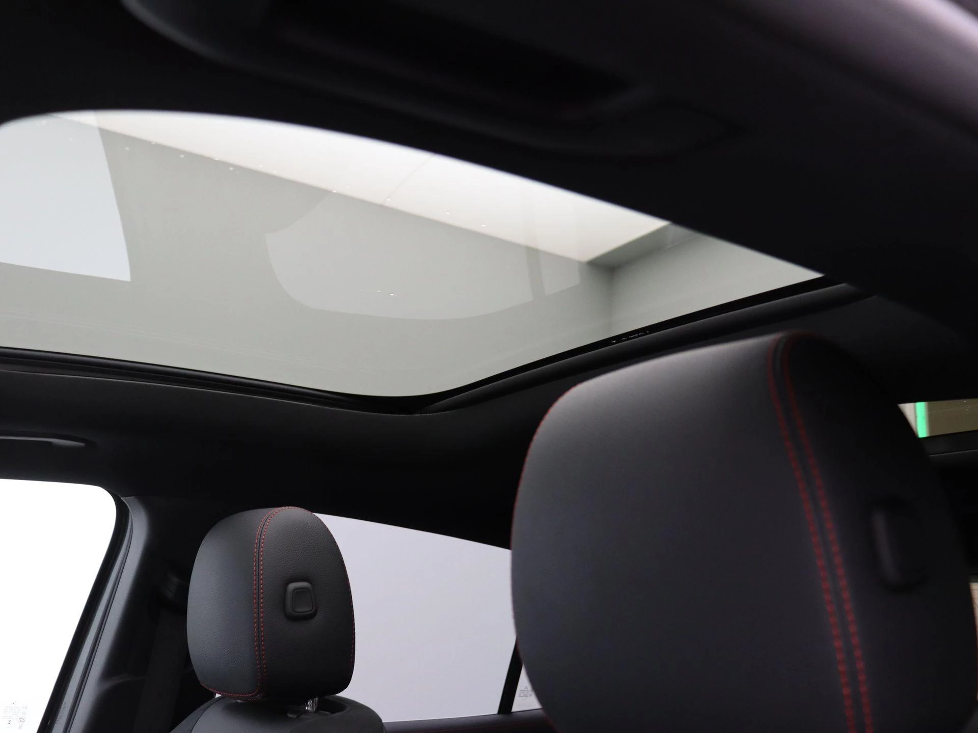 Mercedes-Benz-EQA-image-13