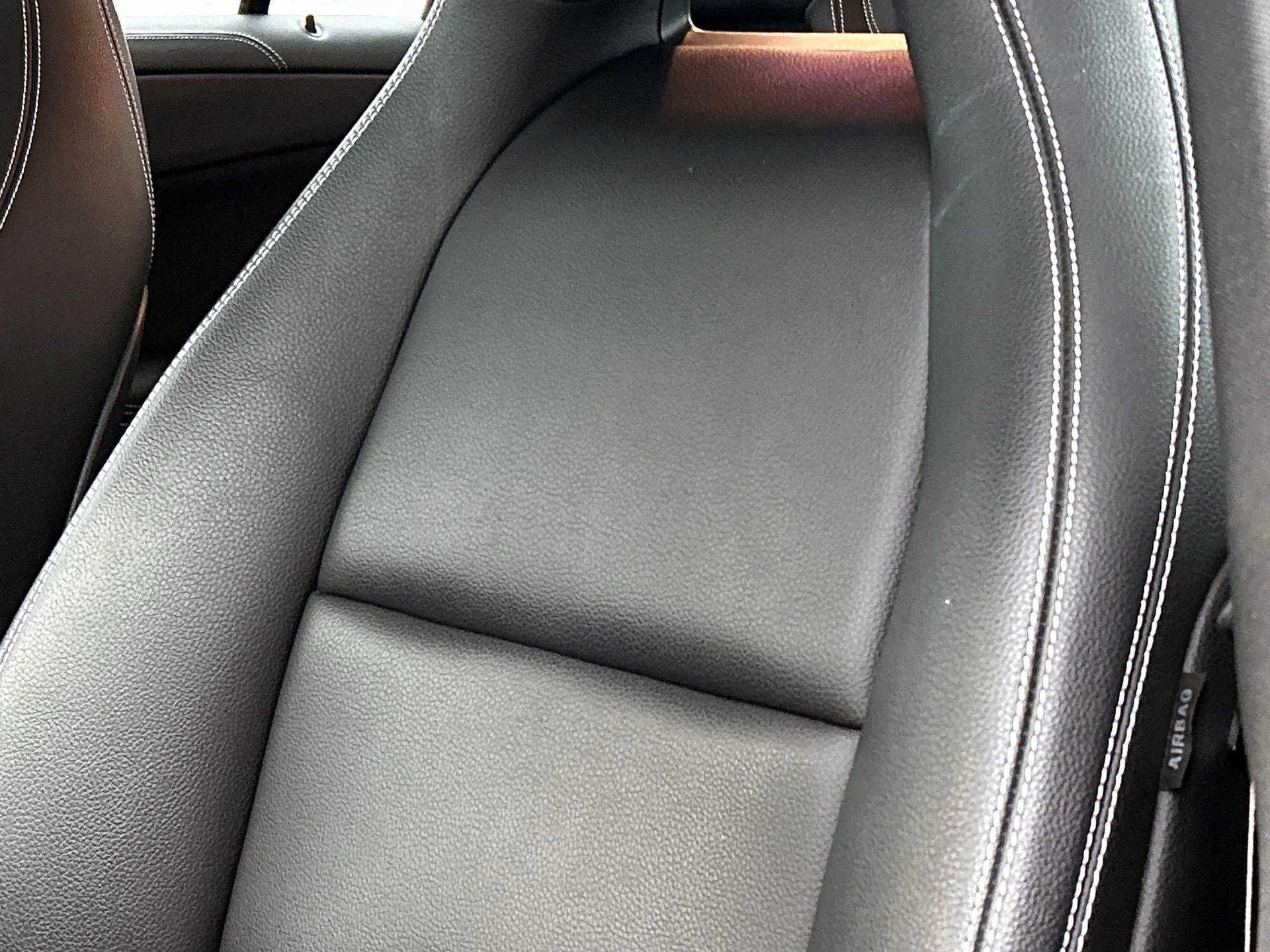 Mercedes-Benz CLA 180 Business Solution AMG Upgrade Edition