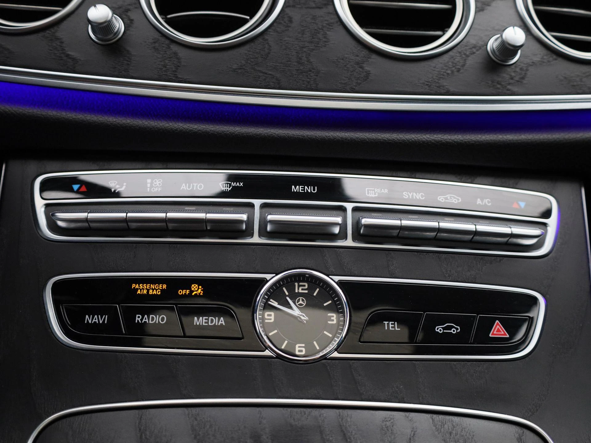 Mercedes-Benz-E-Klasse-image-18