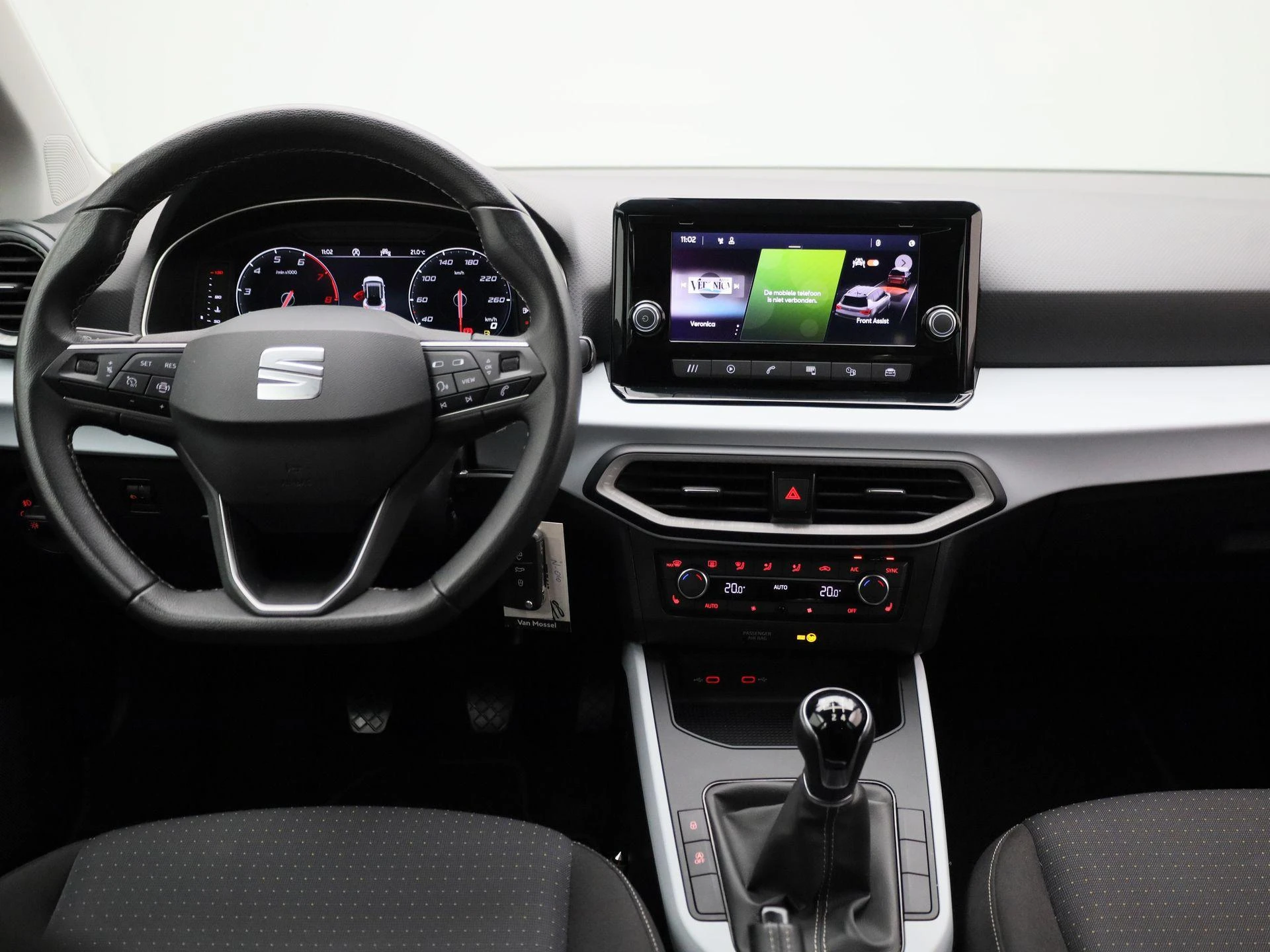 SEAT-Arona-image-6