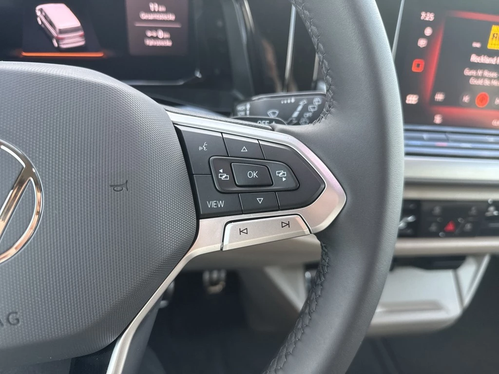 Volkswagen Multivan T7 1.5l eHybrid LR DSG 4M Style *AHK