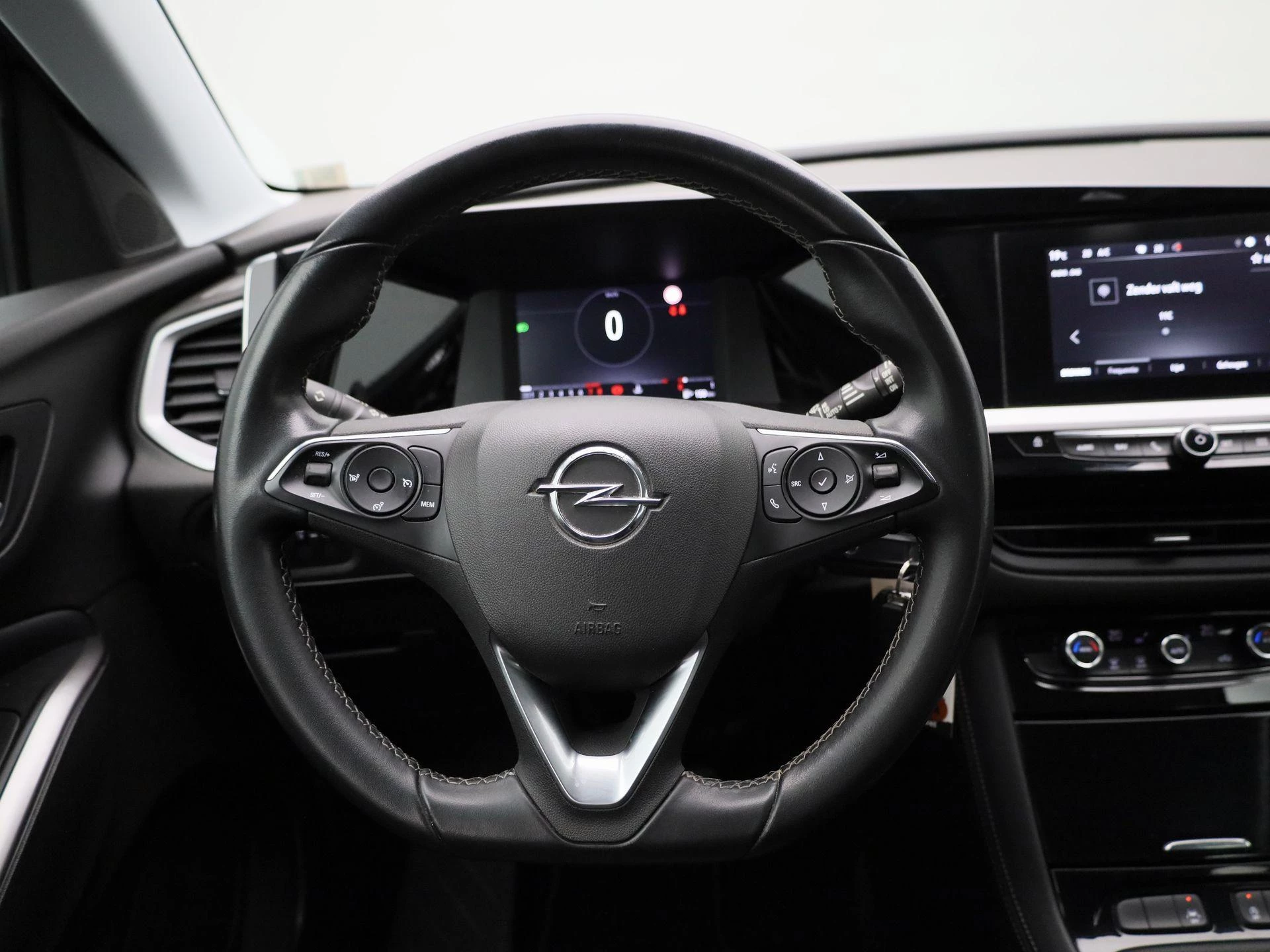 Opel-Grandland-image-6