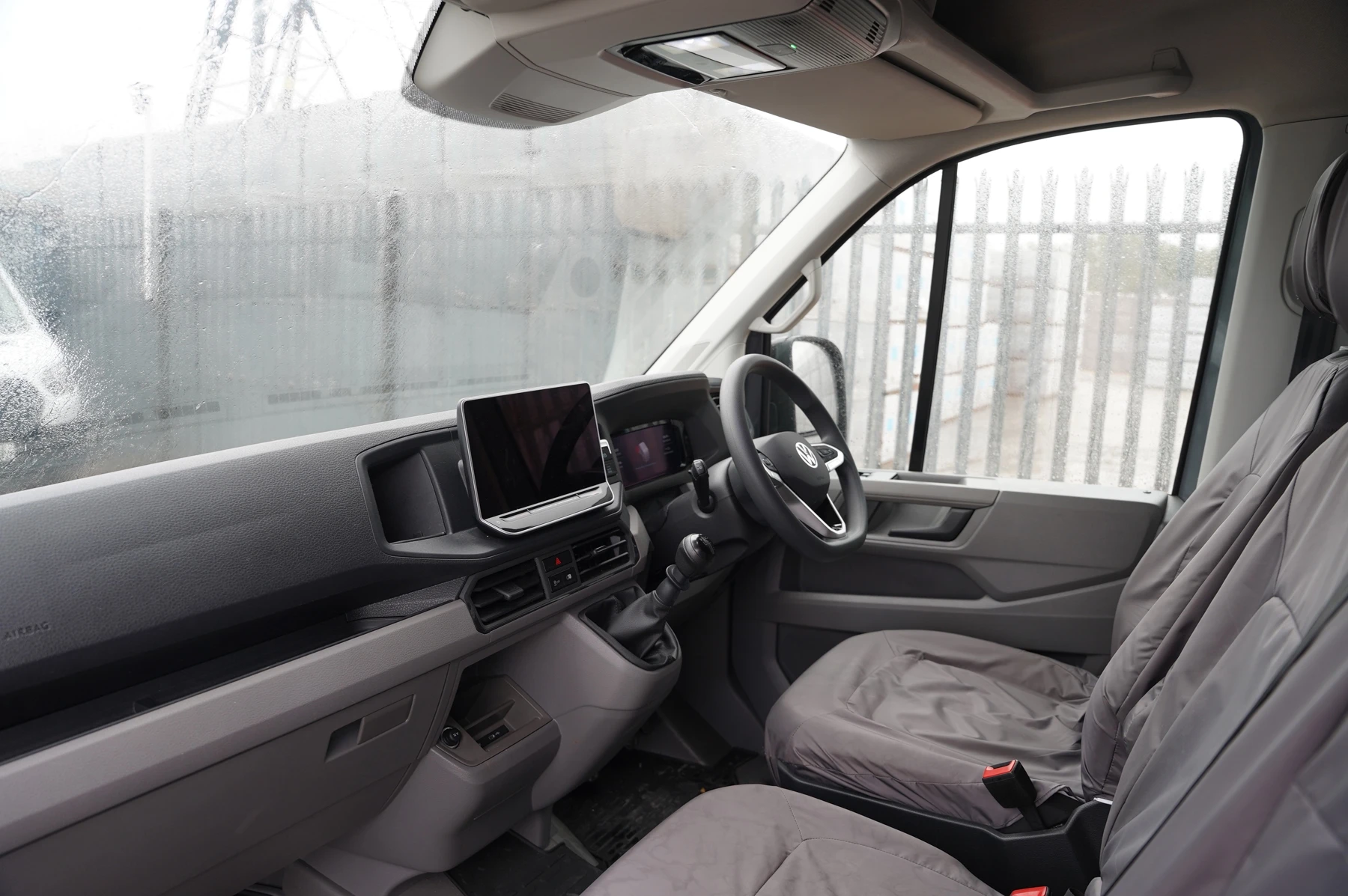 Volkswagen-Crafter-image-1