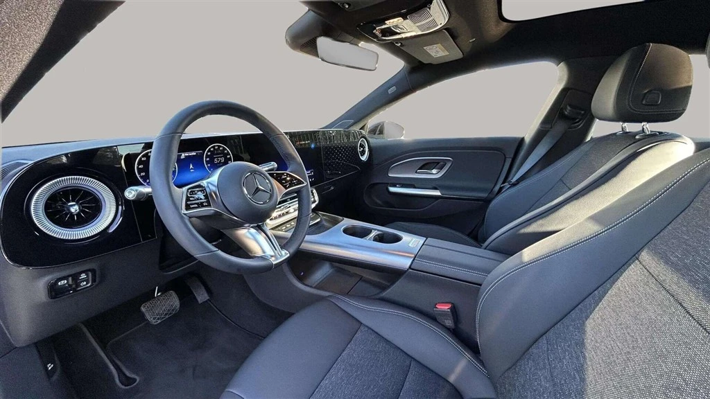 Mercedes-Benz-CLA-image-9