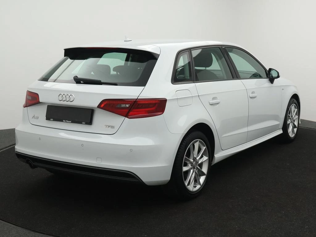Audi A3 Sportback Audi A3 Sportback Attraction 1.2TFSI 110PK *CRUISE CONTROL*PDC*NAVI*ZETELVERWARMING*...*