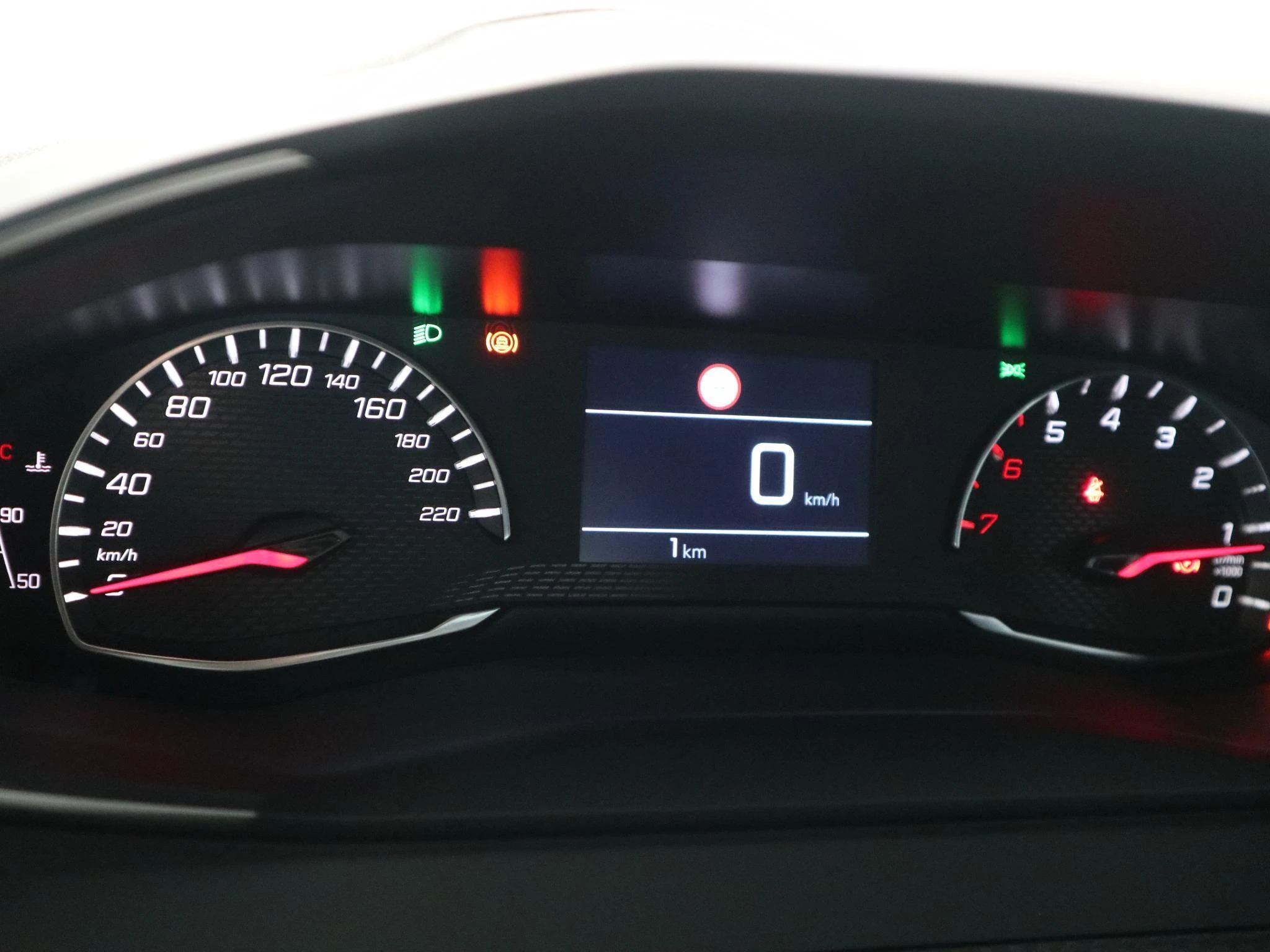 Peugeot-2008-image-8