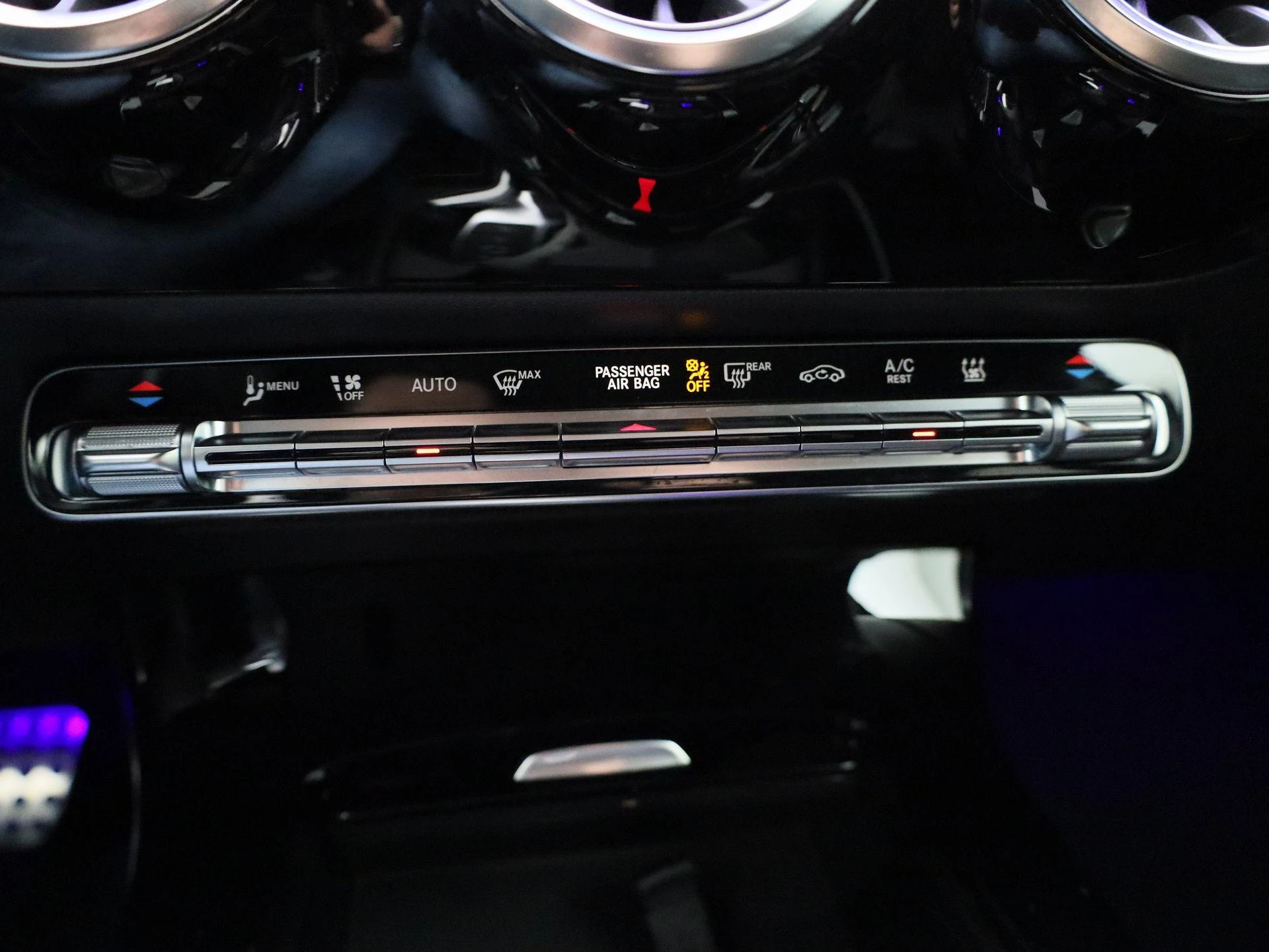 Mercedes-Benz-A-Klasse-image-26