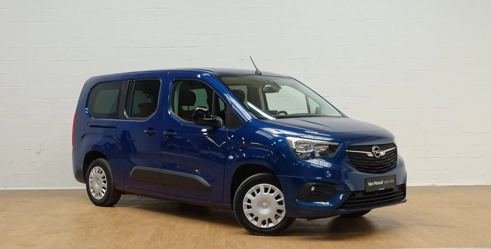 Opel-Combo-e Life-image-1