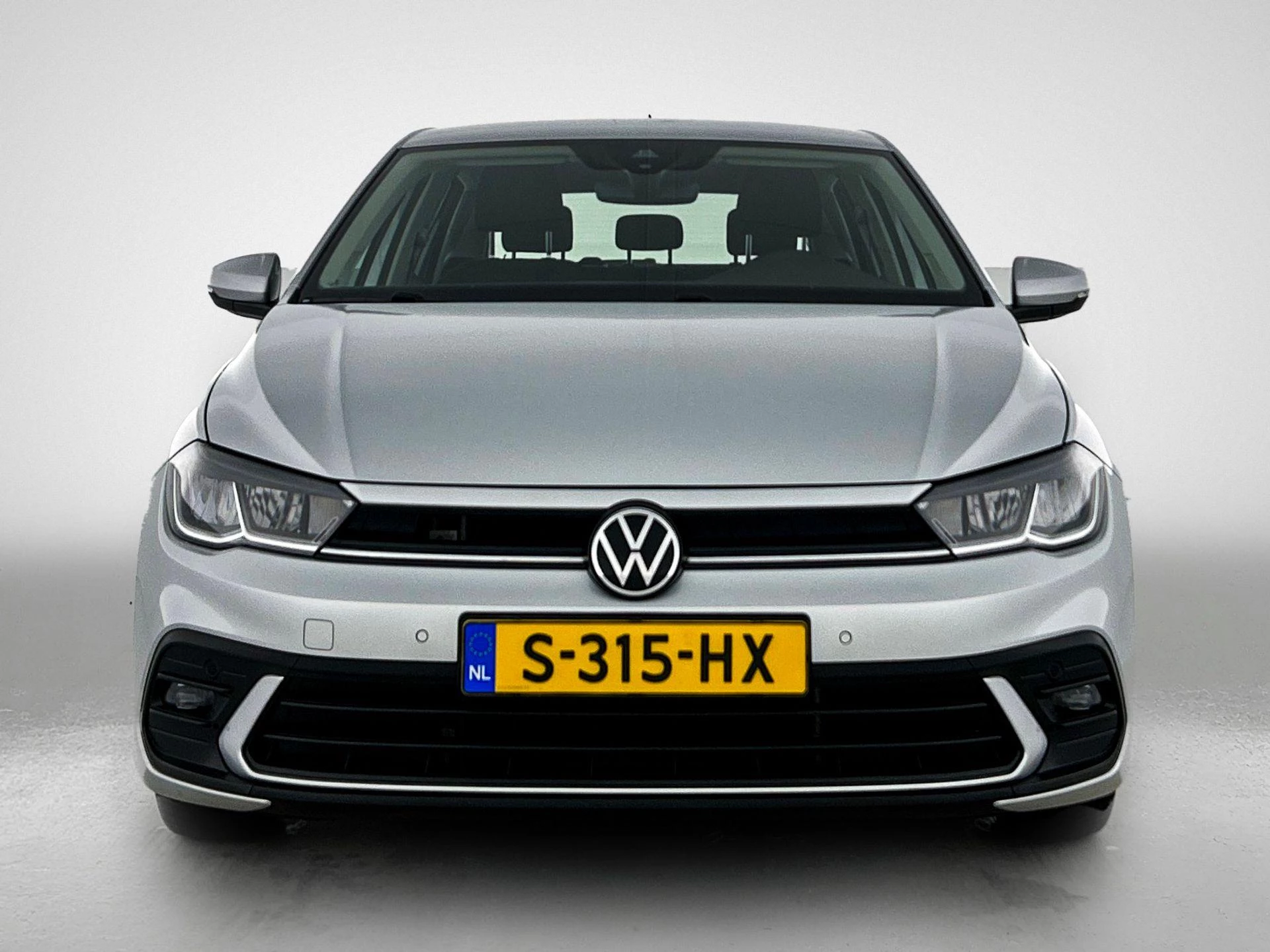 Volkswagen-Polo-image-4