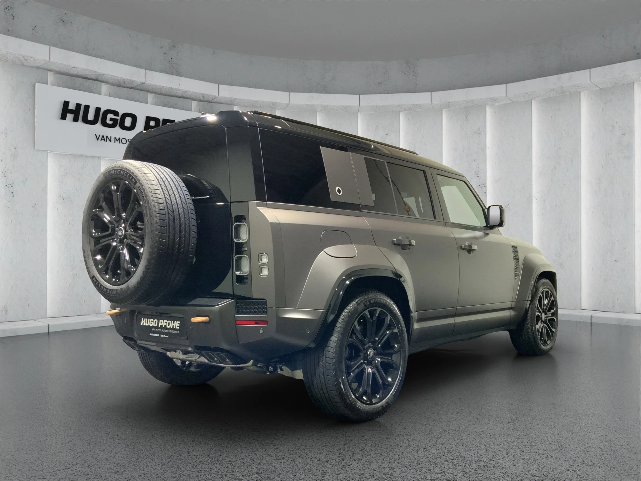 Land Rover-Defender-image-4